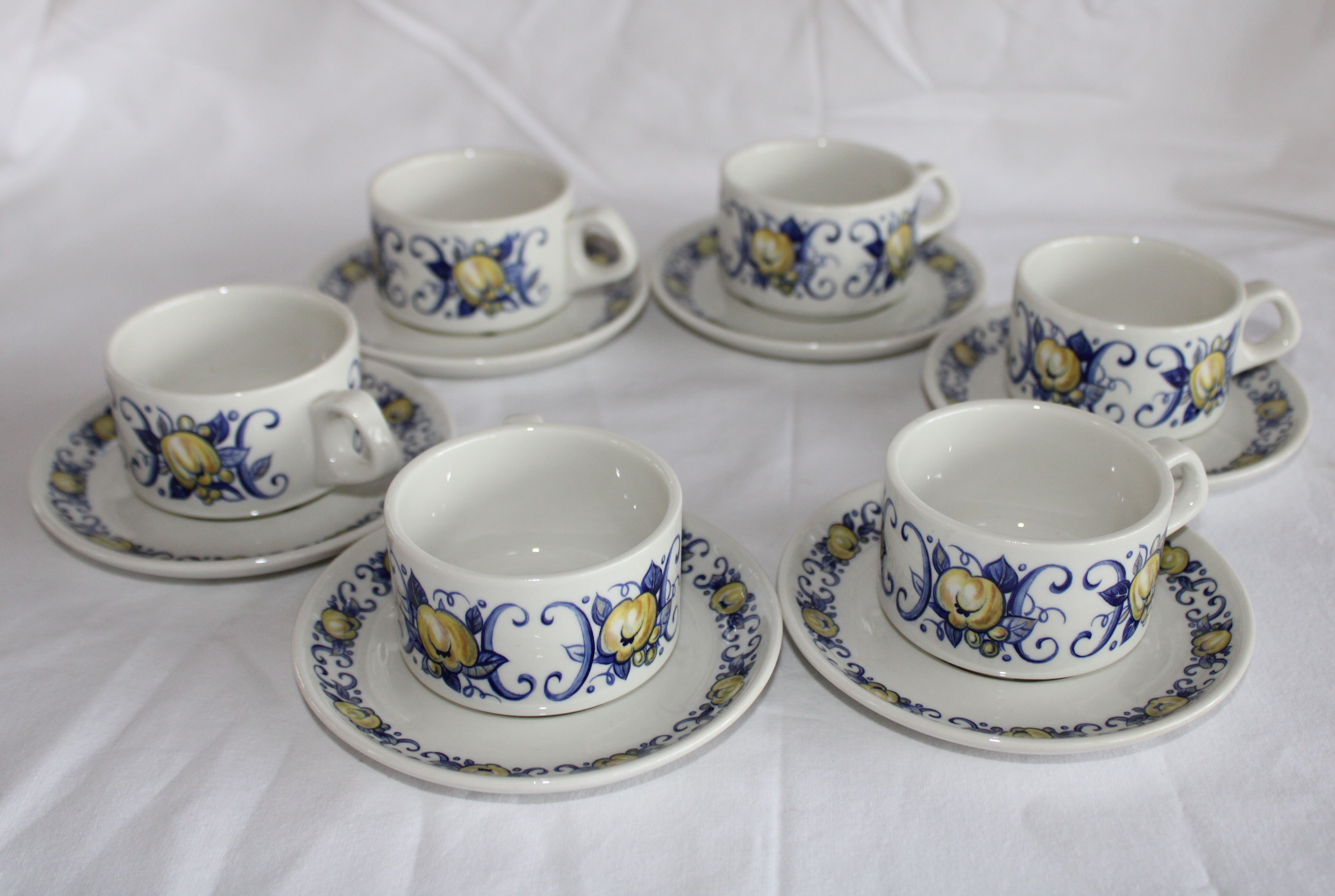 Villeroy and Boch Cadiz Clacquesin porcelain espresso cups
