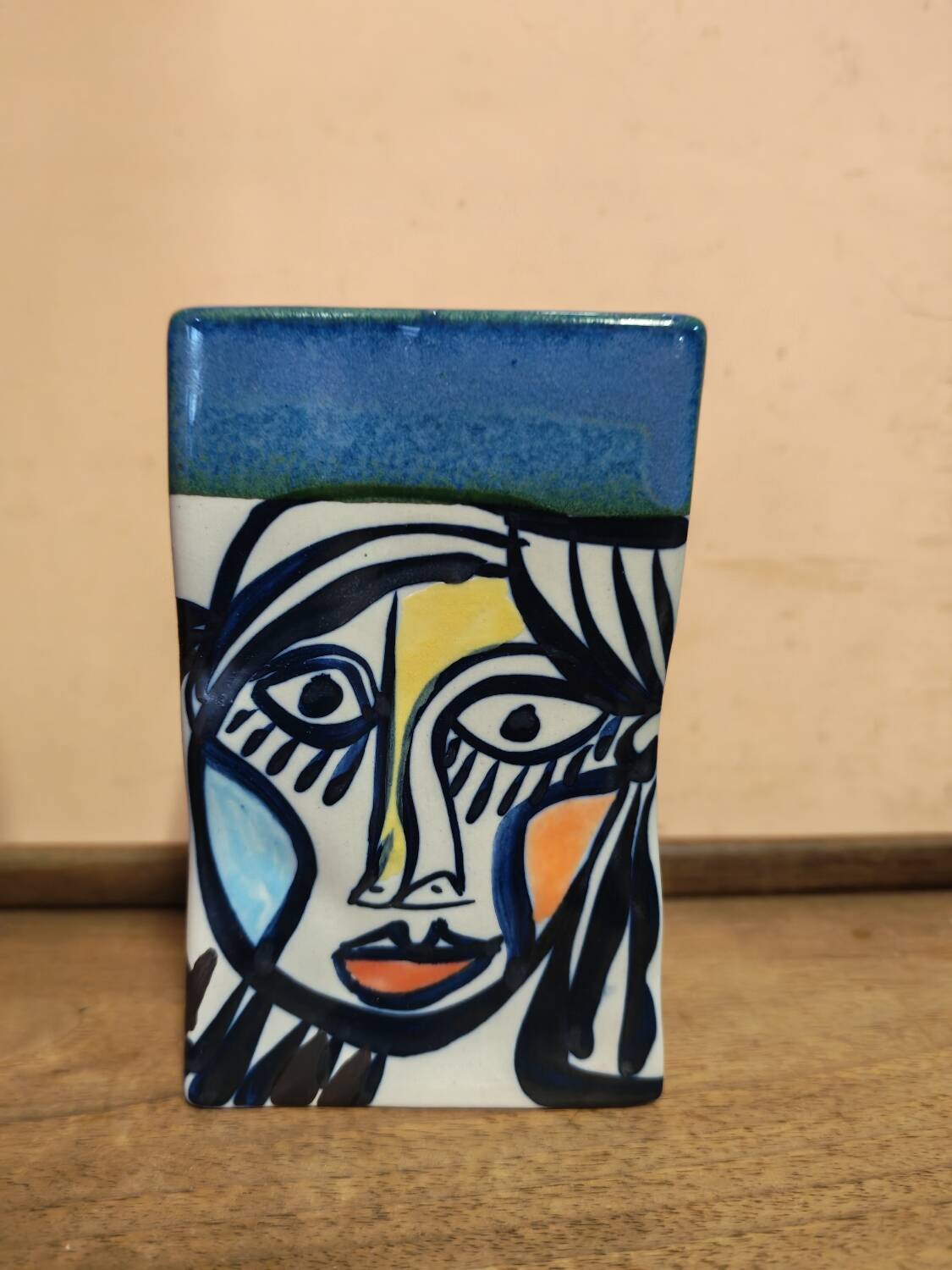 Cubist vase Alfonso Otero Regal
