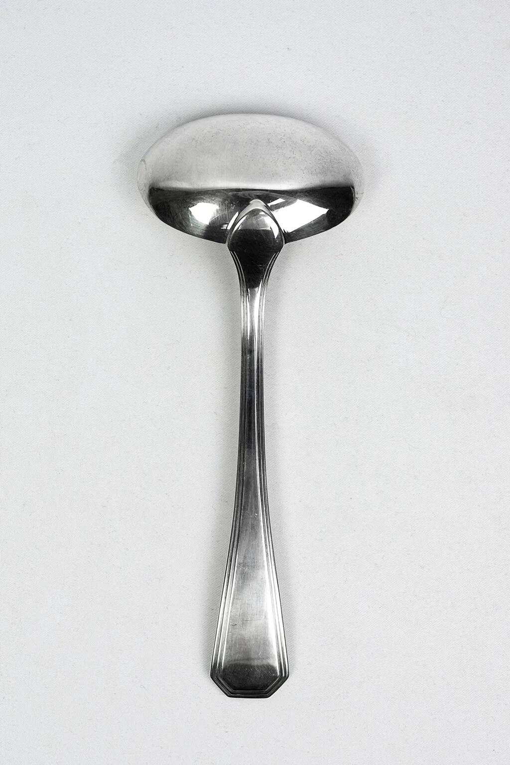 Christofle America sauce spoon, silver-plated metal, design by Luc Lanel (1933)