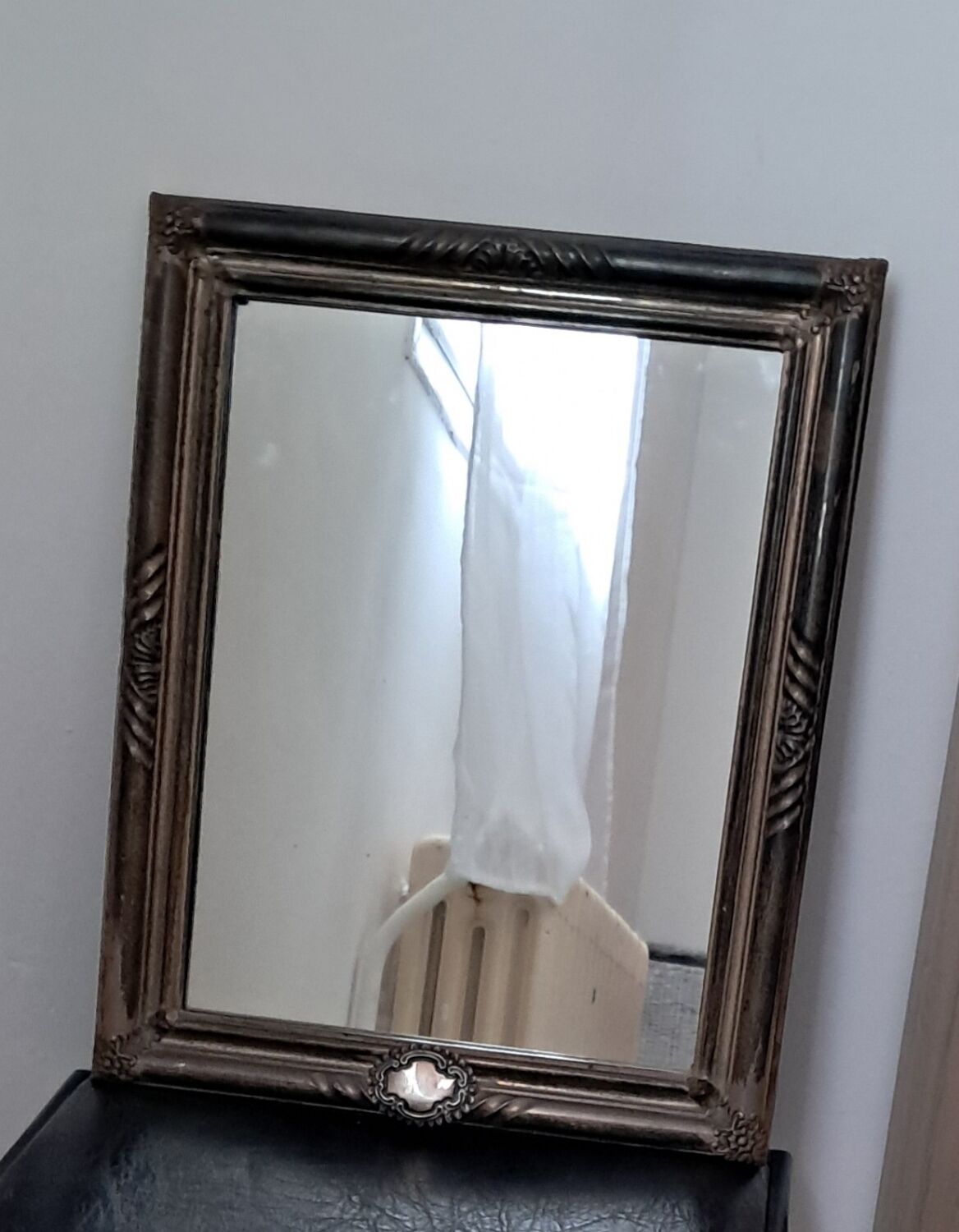 Freestanding mirror