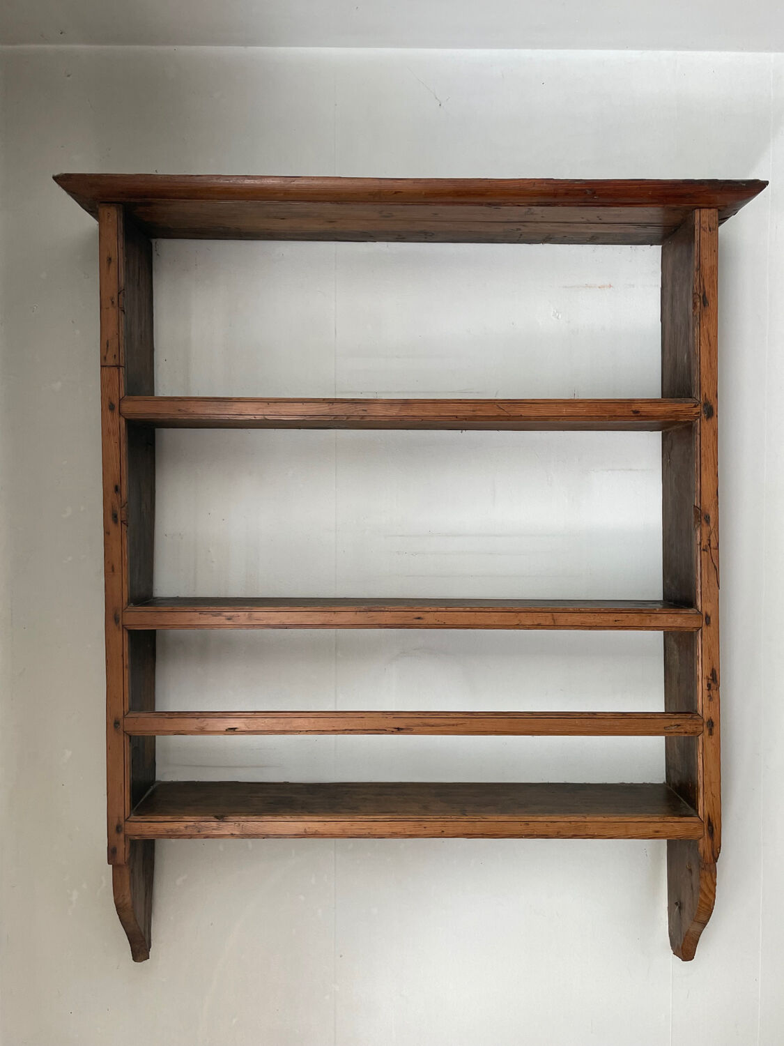 Wall shelf