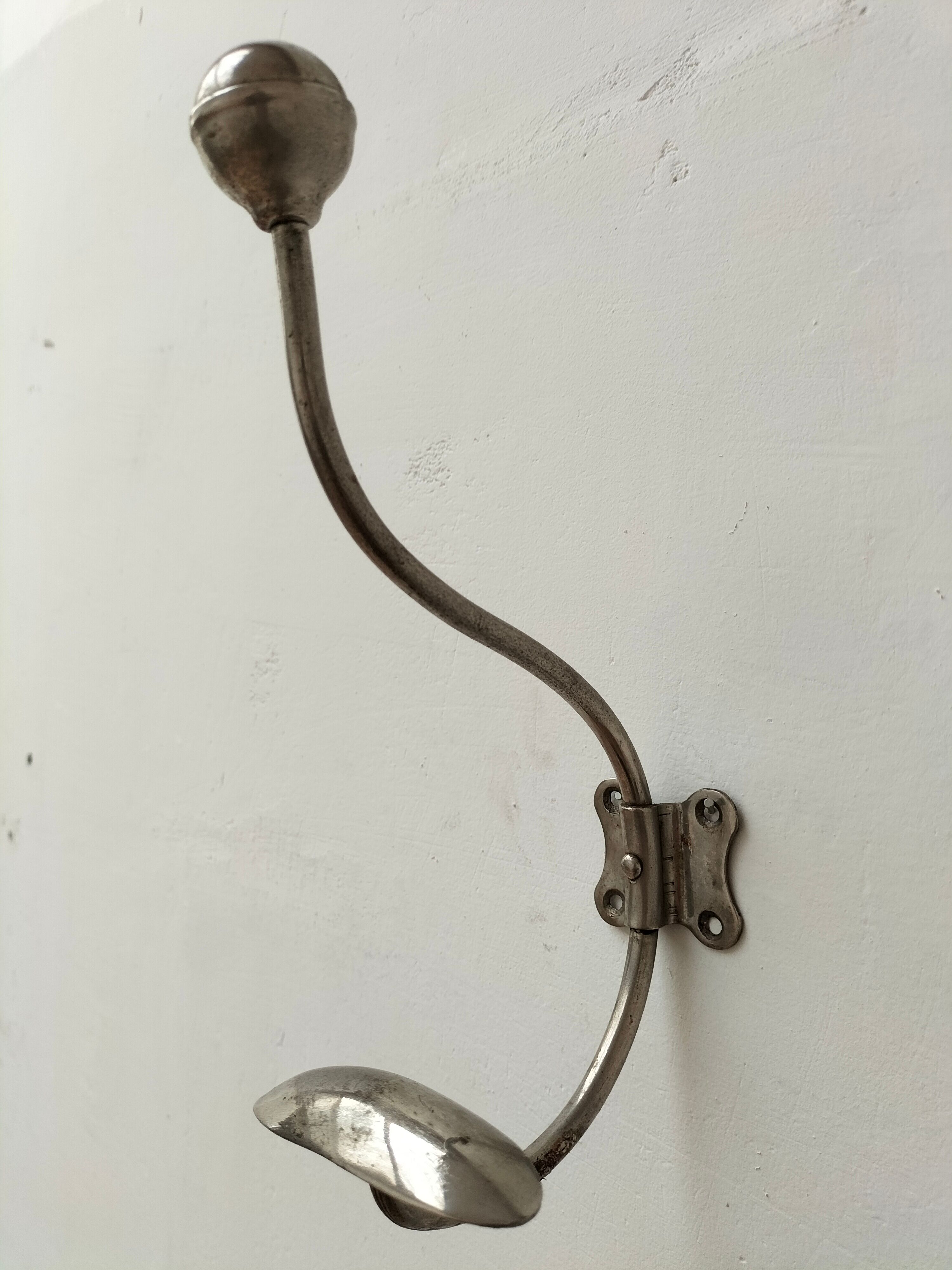 Series of 6 hooks