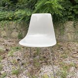 Chaise en fibre de verre Wilkhahn