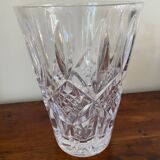Straight, slightly flared crystal vase