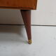 Buffet vintage avec 3 portes.