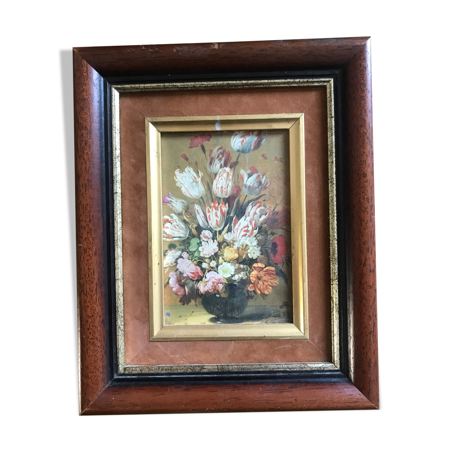 Small table bouquet of flowers