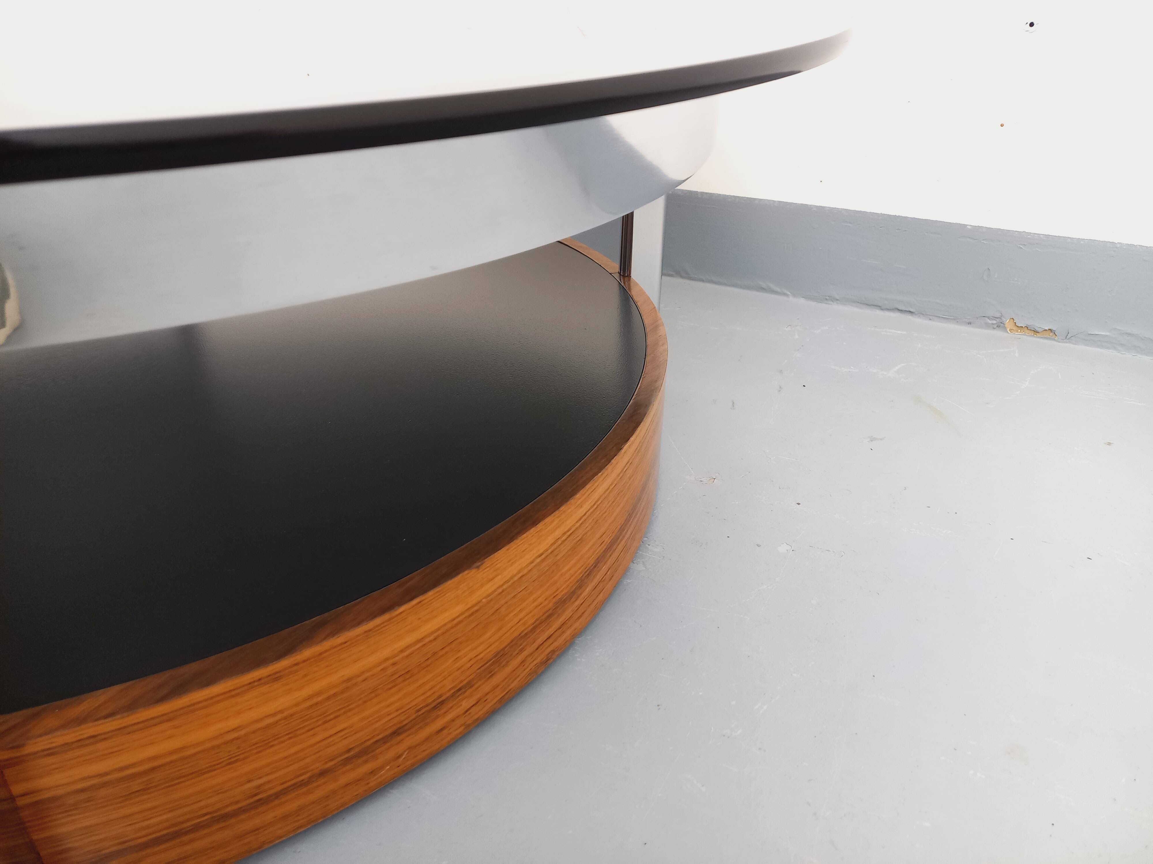 Vintage Italian round coffee table in rosewood, chrome metal, glass.