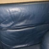 Paolo Piva's Italian leather sofa with rotating round glass shelves, 1980