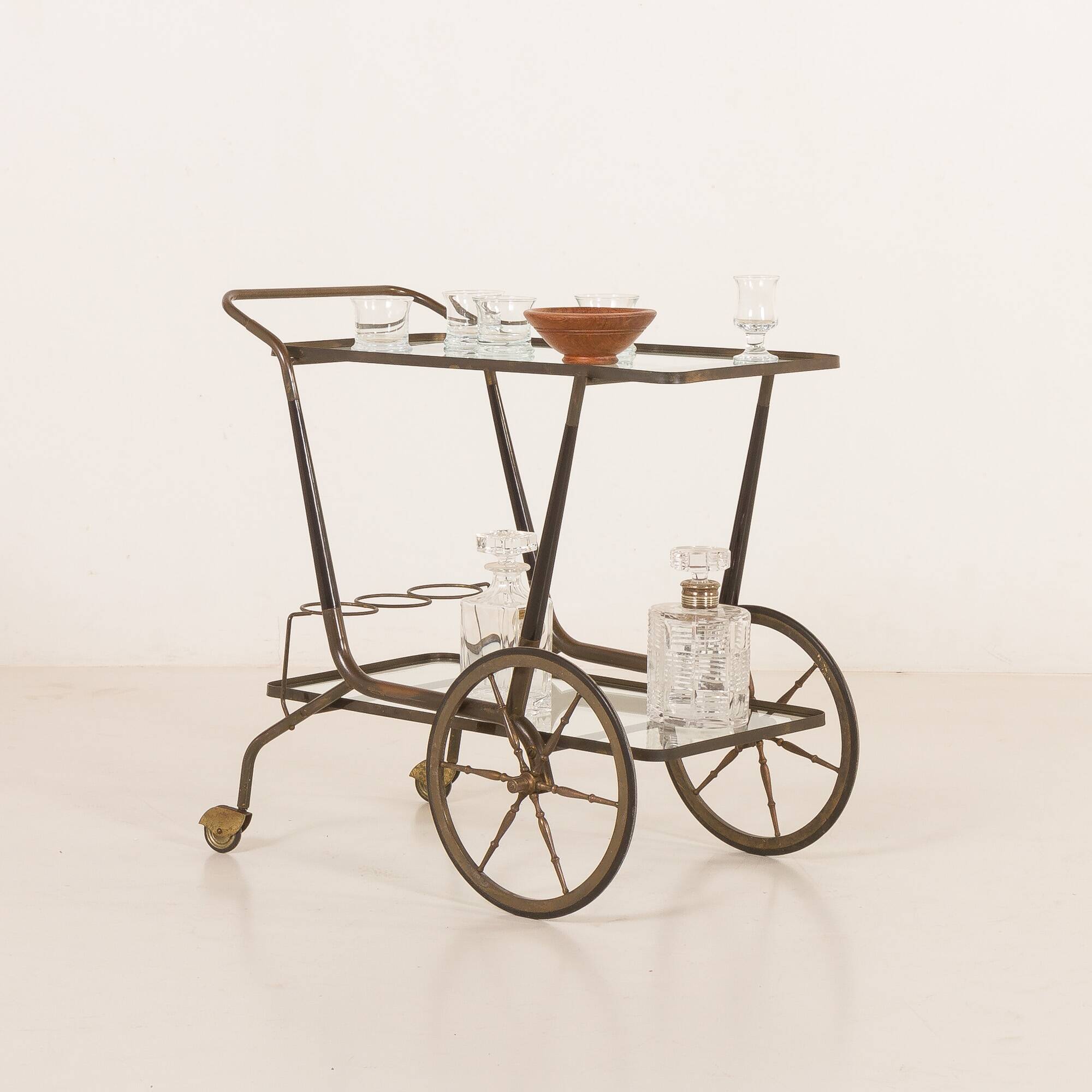 Chariot de bar italien des années 50, chariot de service attribué à Cesare Lacca.