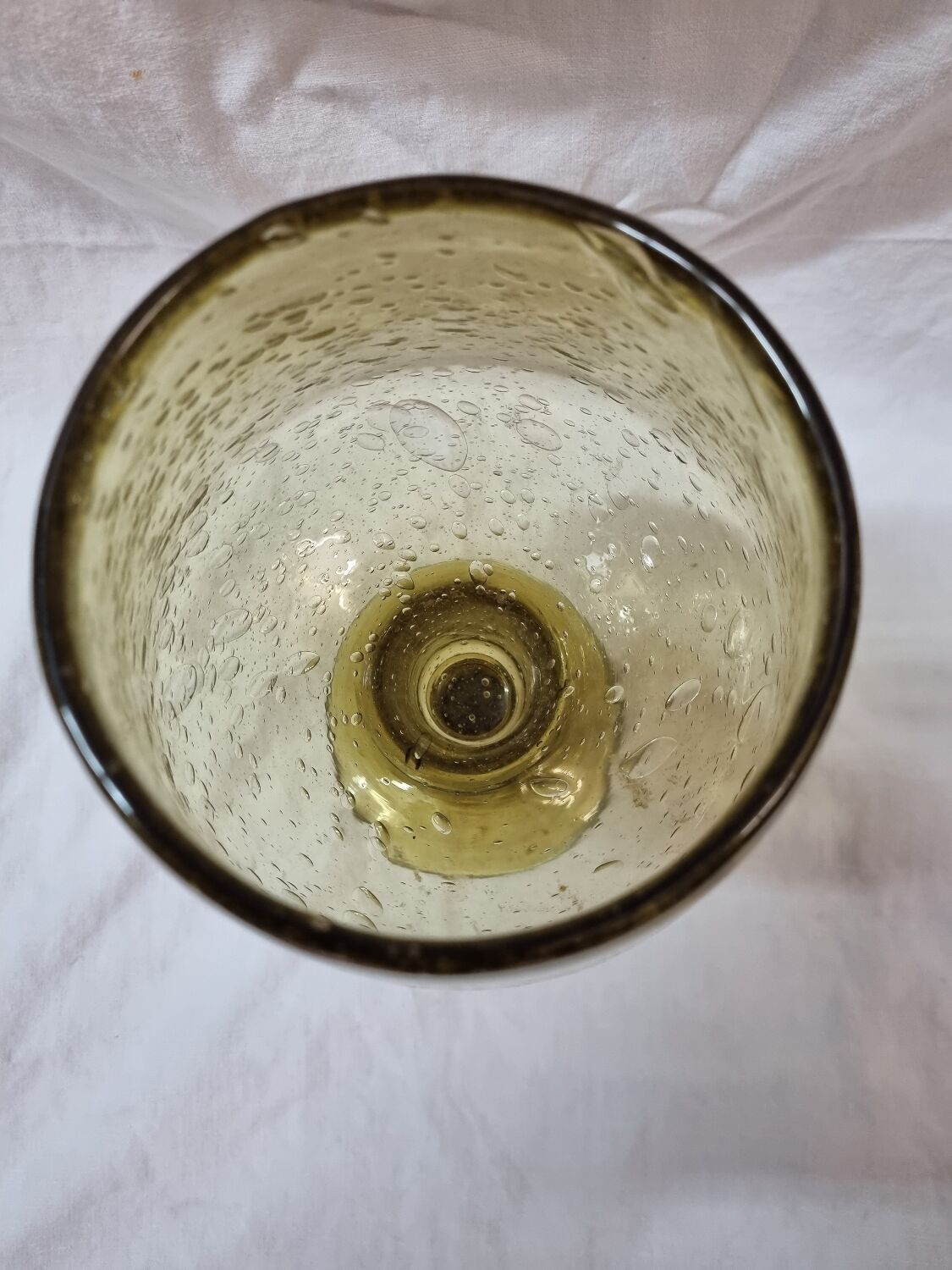 Decorative blown glass from 1970 (Blot)