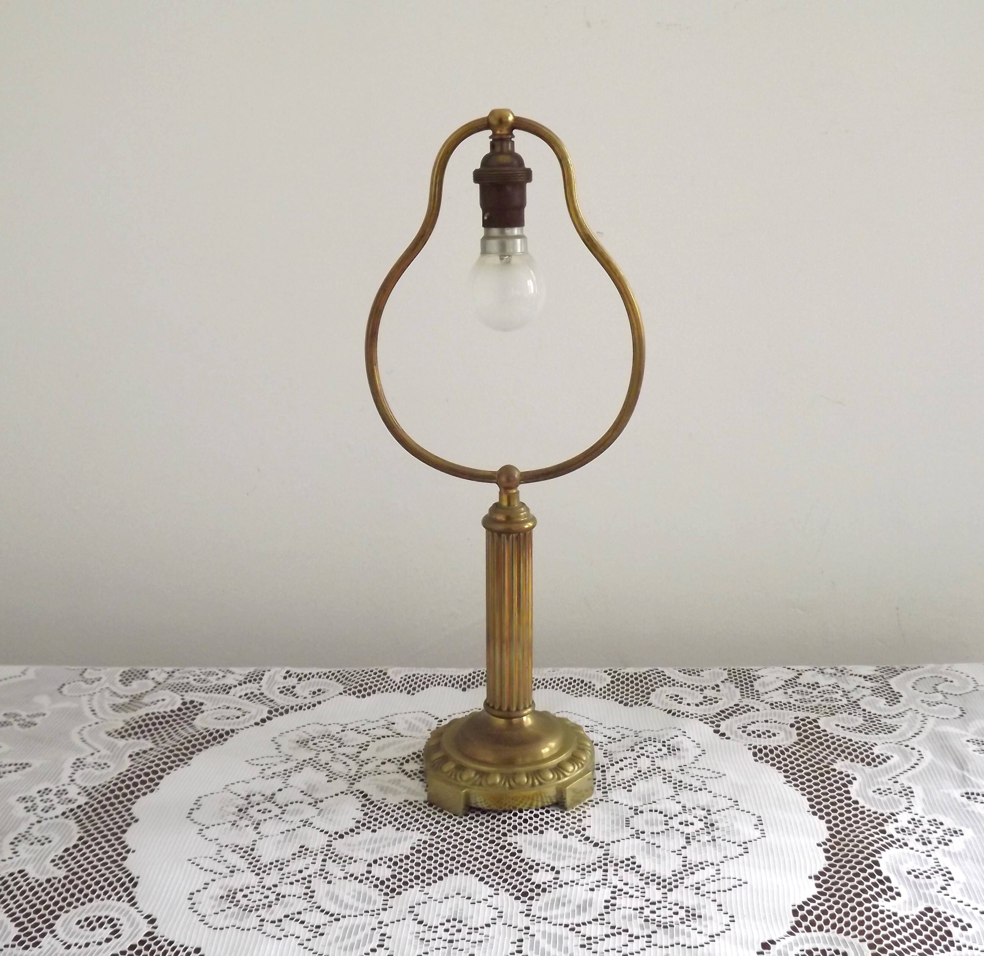 Traditional Style Vintage French Brass Table Lamp Round Footed Base