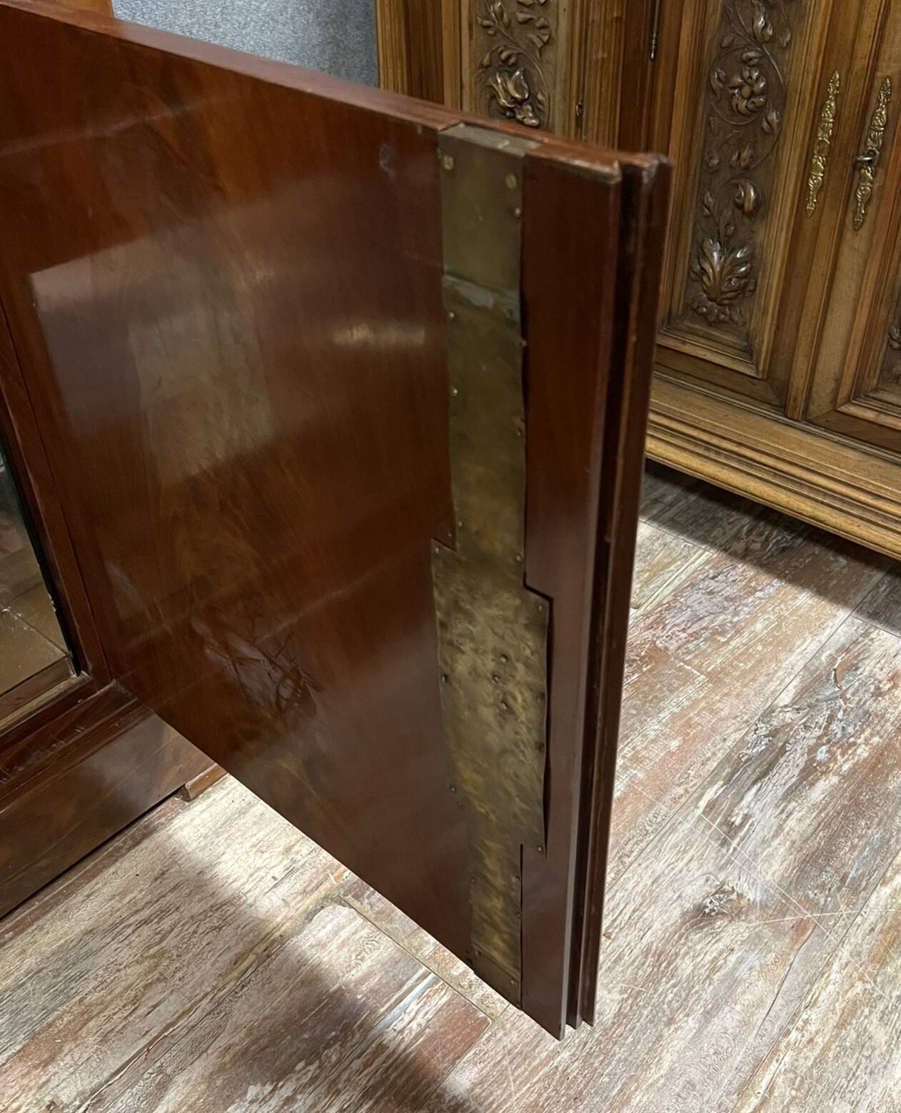 Louis Philippe / Restoration period sideboard in flamed mahogany circa 1820
