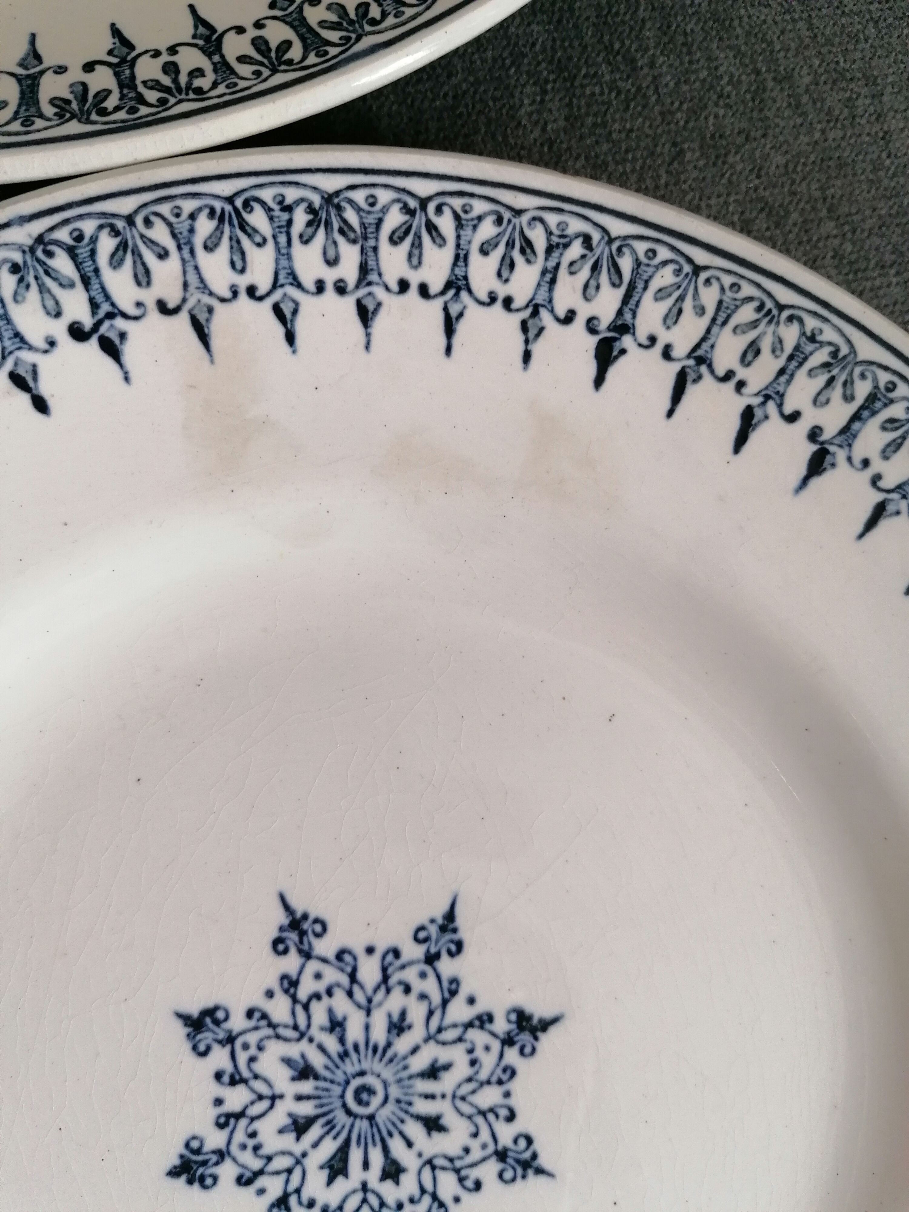 Set of 4 plates St Amand Terre de Fer