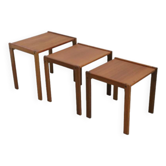 Suite de 3 tables gigognes 'Frankenau'