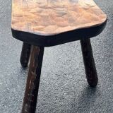 Tabouret brutaliste tripode