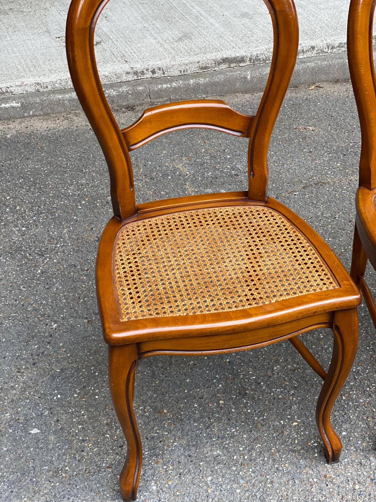 4 chaises à manger cannées Louis Philippe bois massif