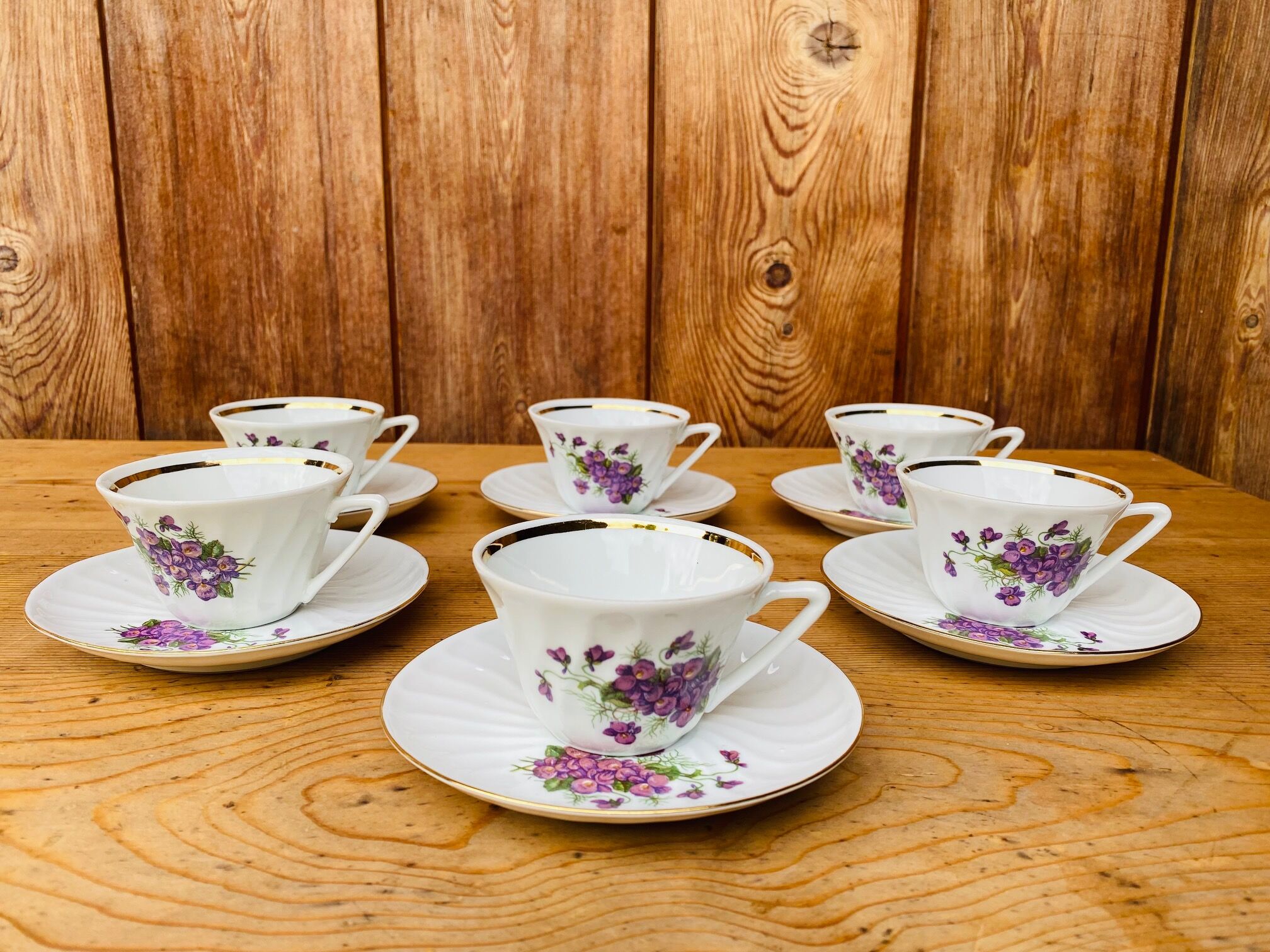 Set of 6 cups and under coffee cups in fine porcelain from Chauvigny, made in France.