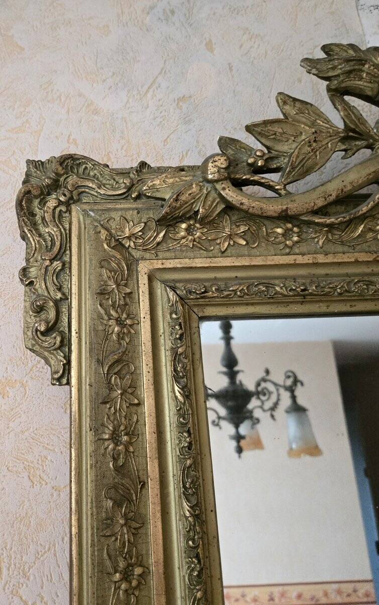 Antique gilded mirror with sculpted pediment – Napoléon III period – 19th century