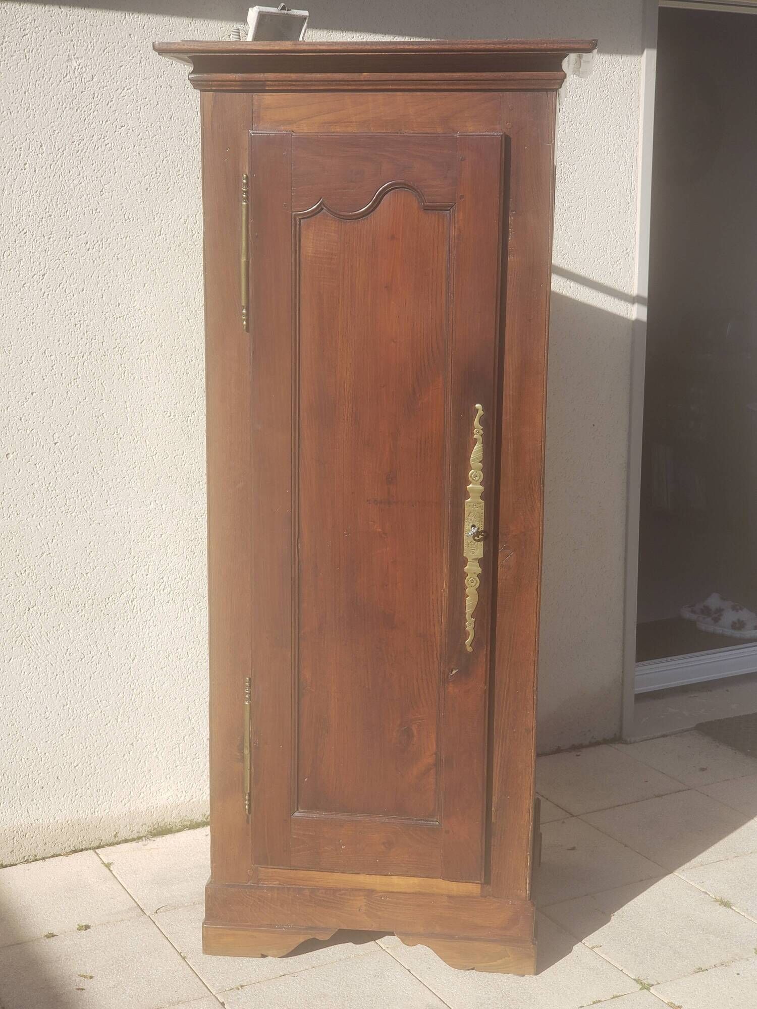 Vintage Louis Philippe style bonnetière wardrobe from the 1800s in cherry wood.