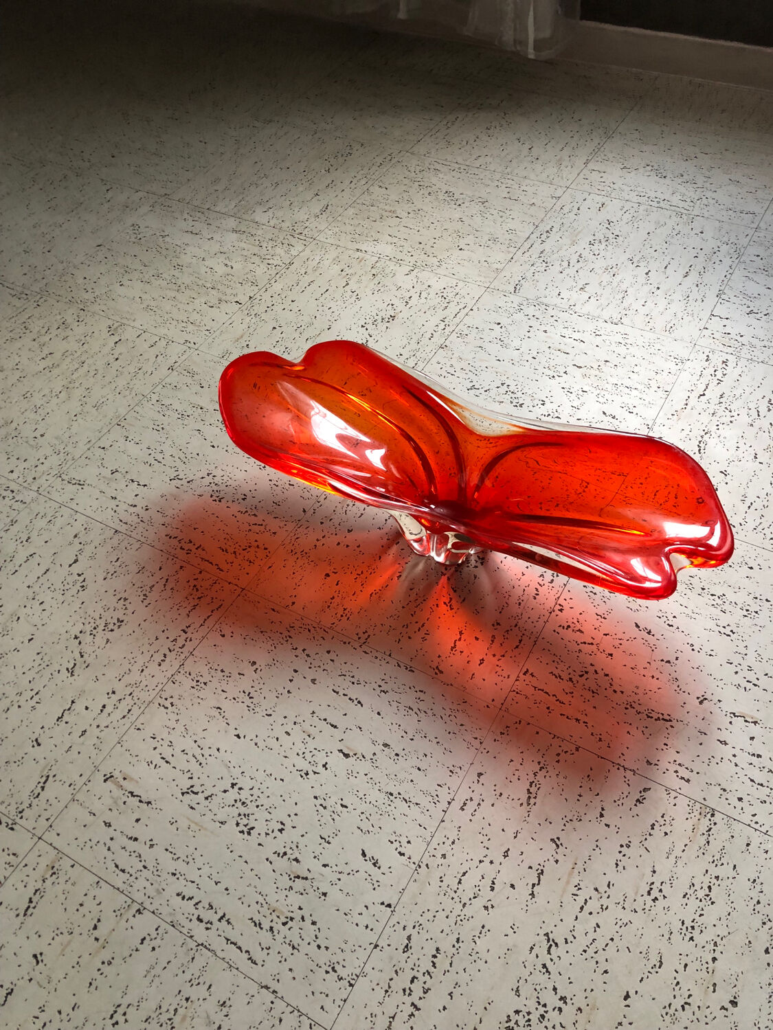 Red translucent blown glass bowl / centrepiece.