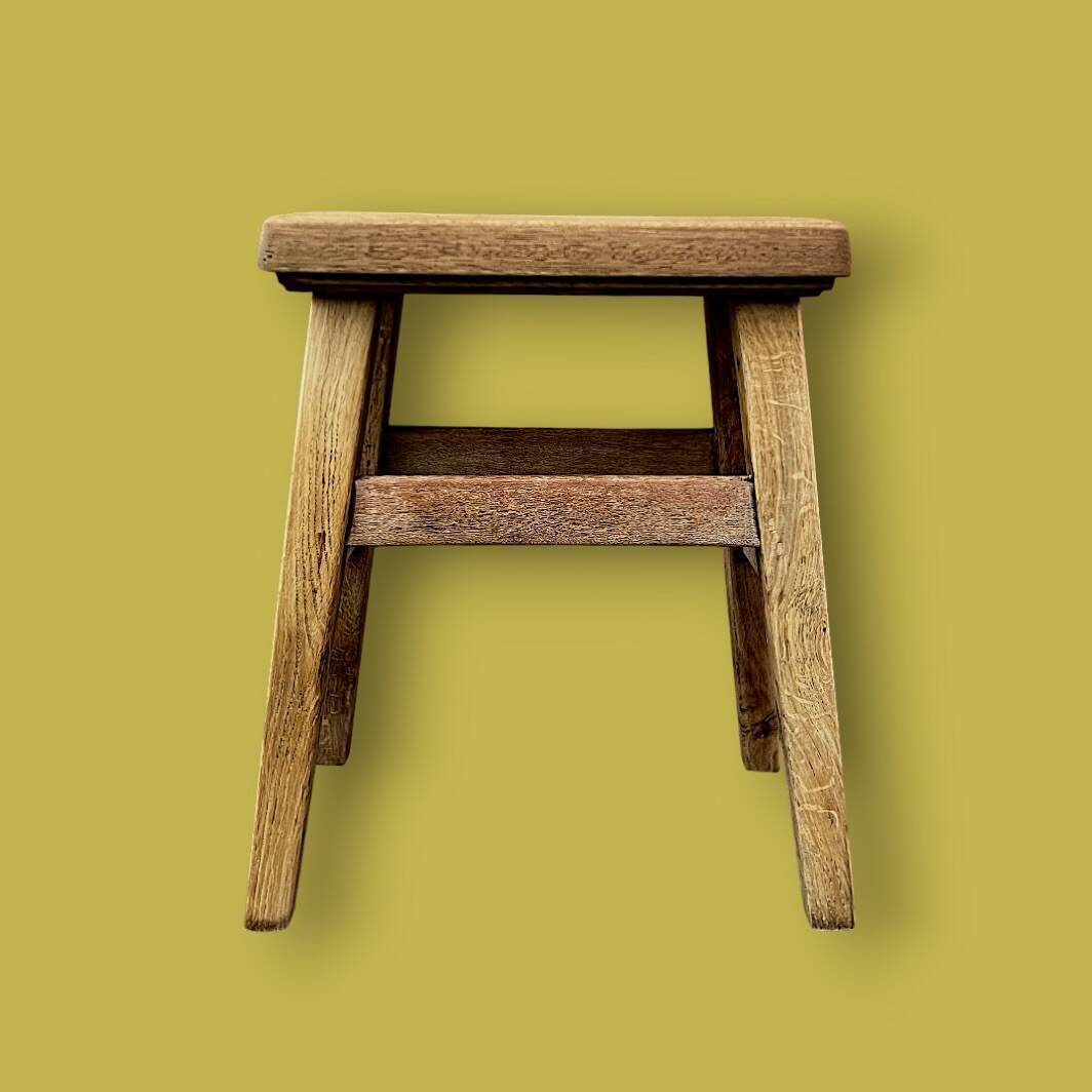 Rustic solid wood stool – brutalist spirit