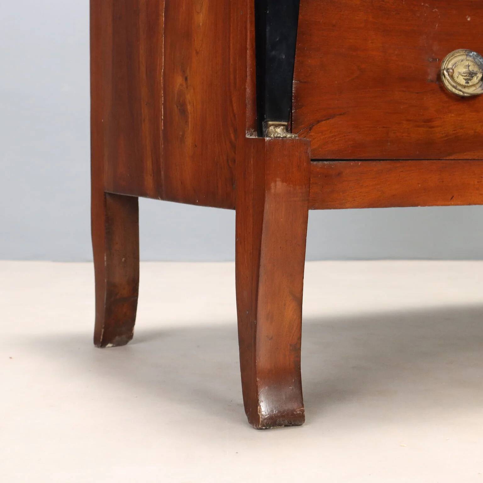 Commode ancienne en noyer 3 tiroirs, Italie XIXe siècle
