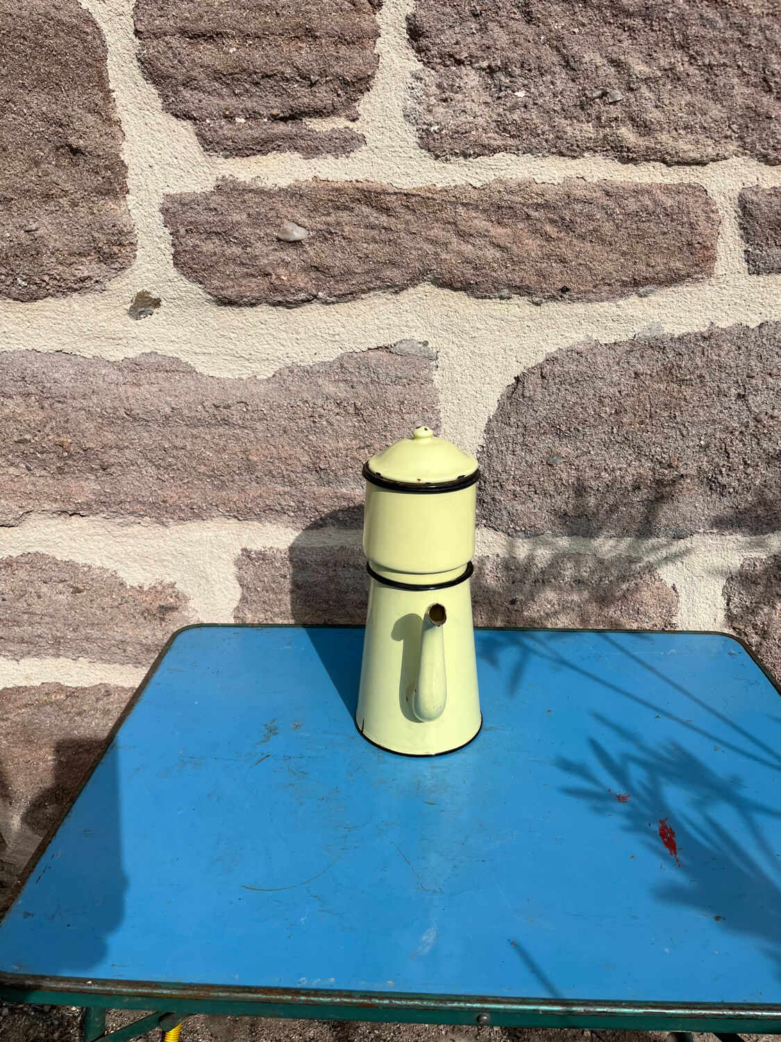 Enamelled coffee maker