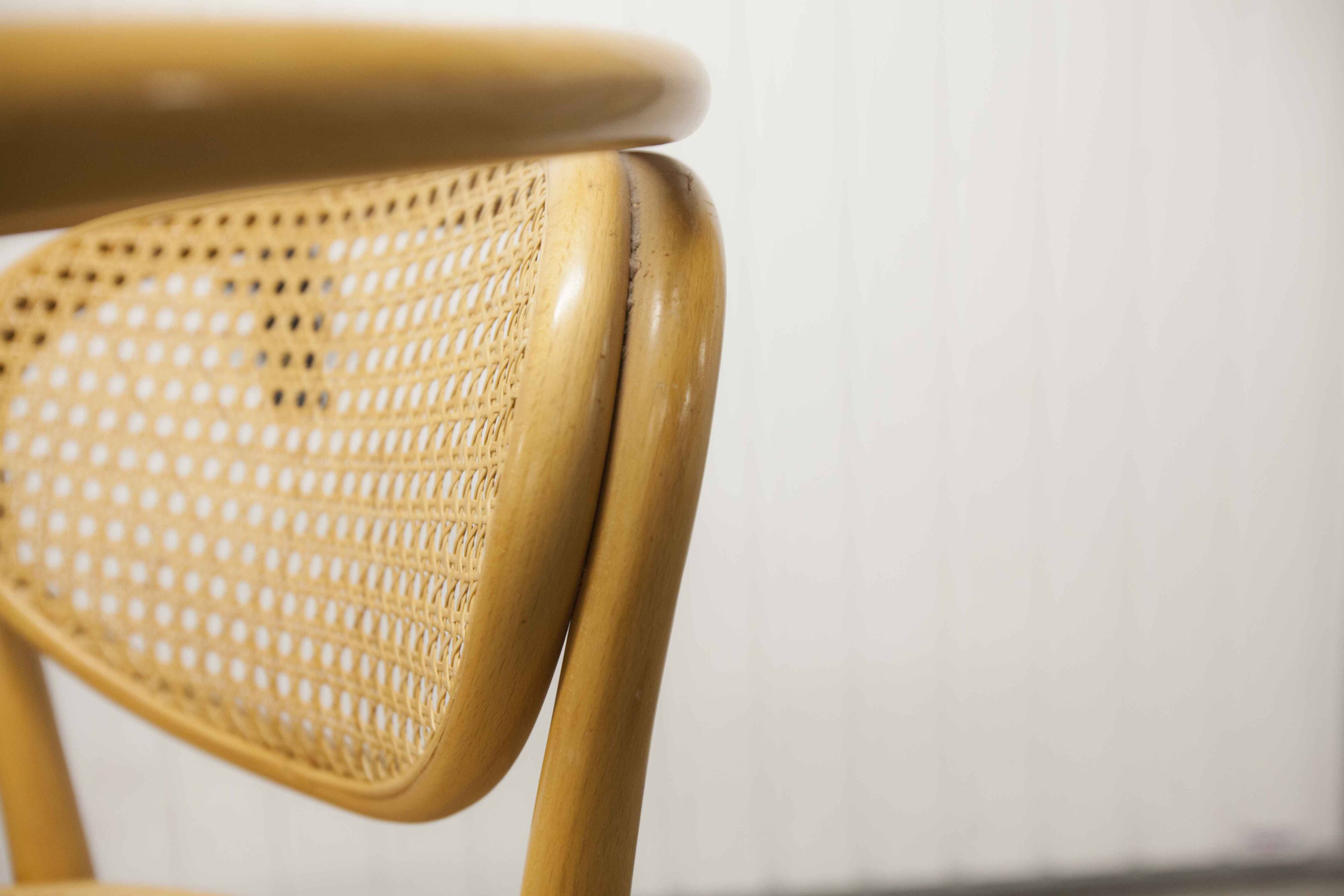 Fauteuil Thonet 210 R cannage couleur miel