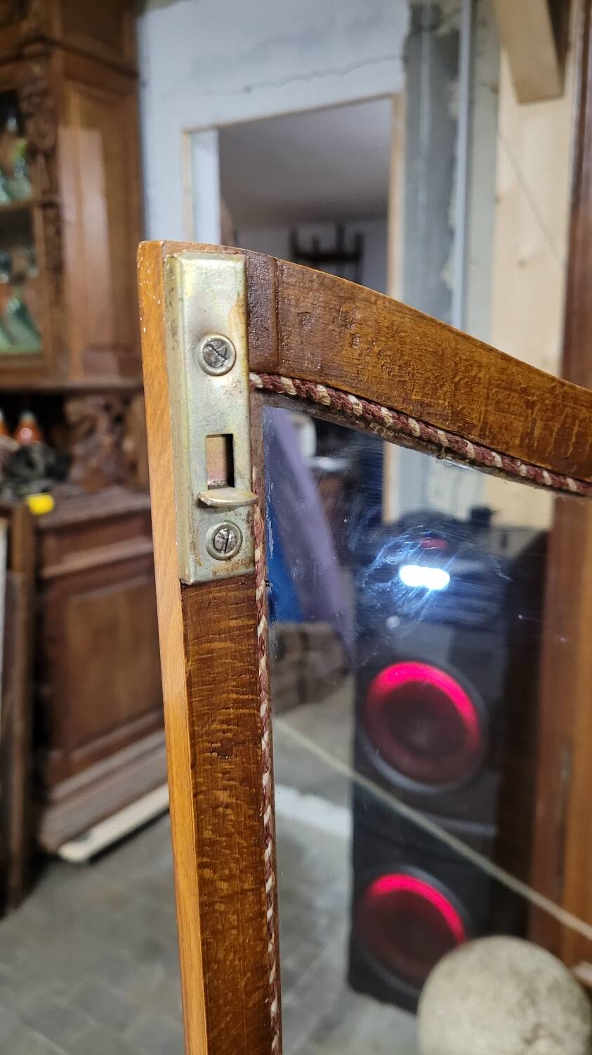 Louis XV bonheur du jour in rosewood marquetry decorated with bronze.