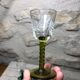 Ancien et rare ! Vendu en lot de 12 Verres à pieds torsadés colorés et gravés de fleurs et feuilles