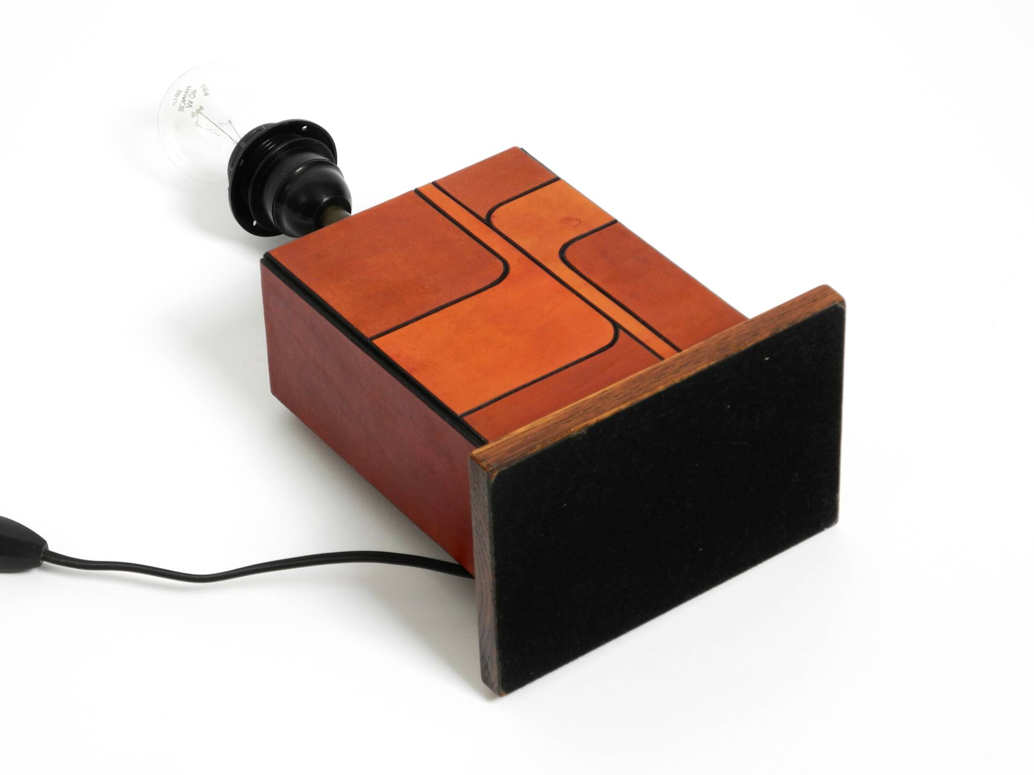 Italian 60s table lamp made of wood and leather with paper straw lampshade