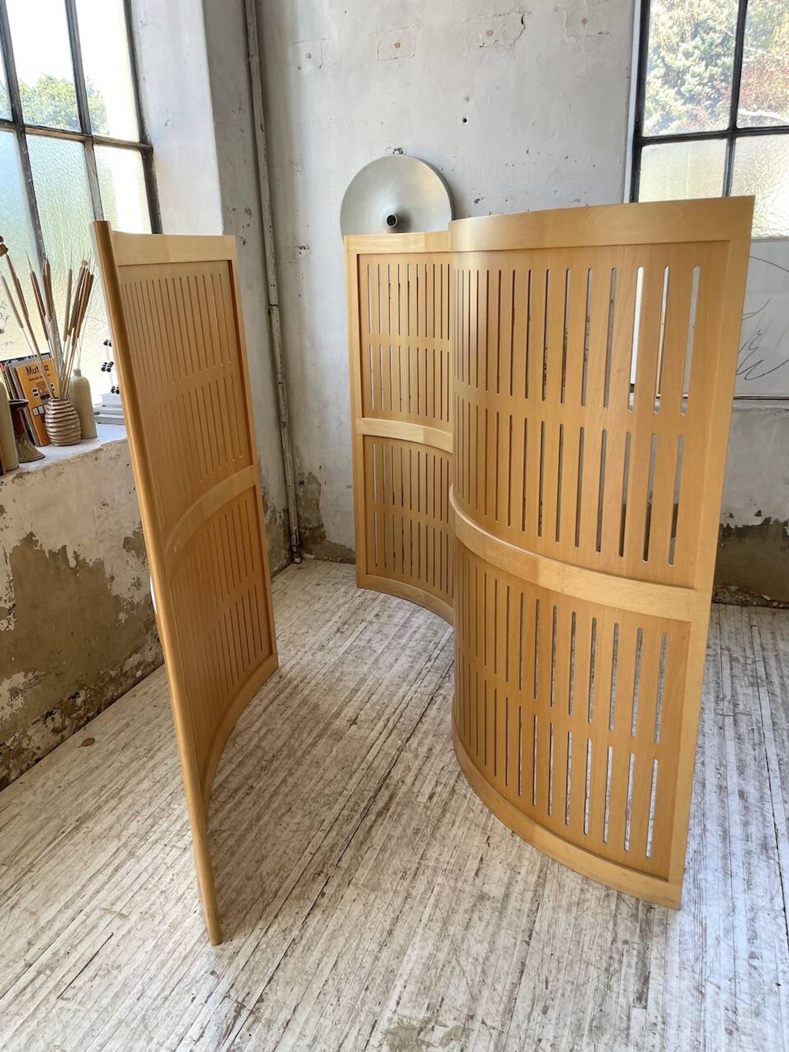 Large curved beech screen from the 80s