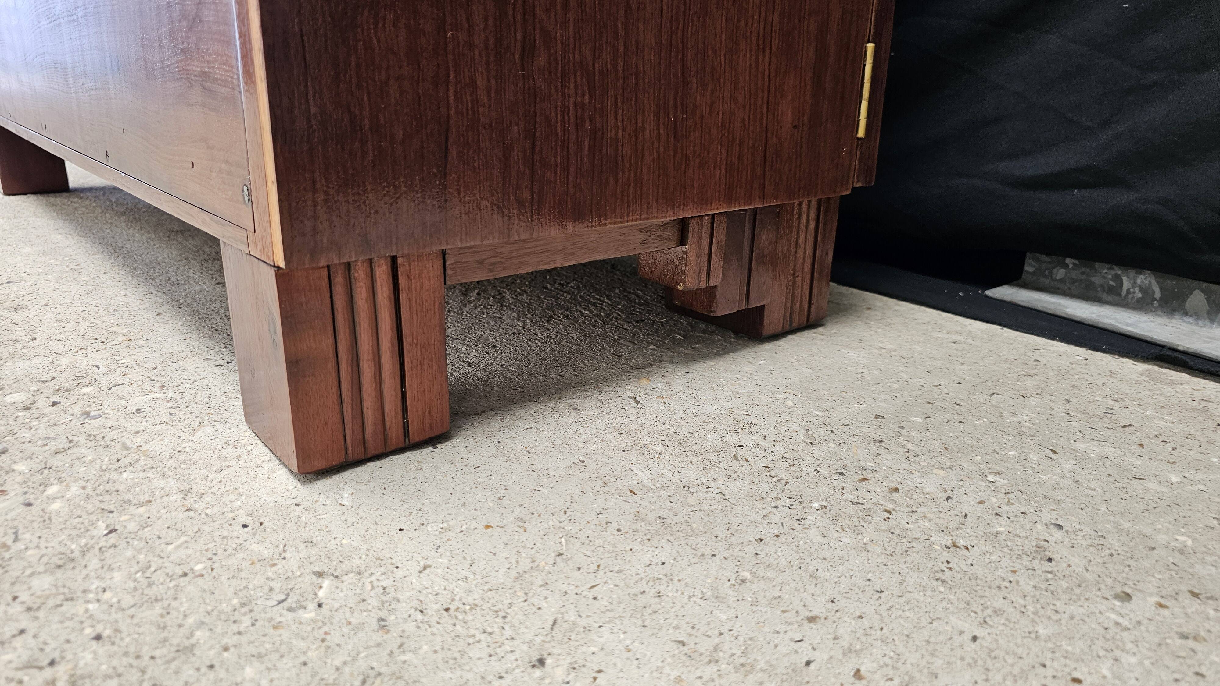 Art Deco buffet by Saddier & Fils in solid rosewood and veneer.