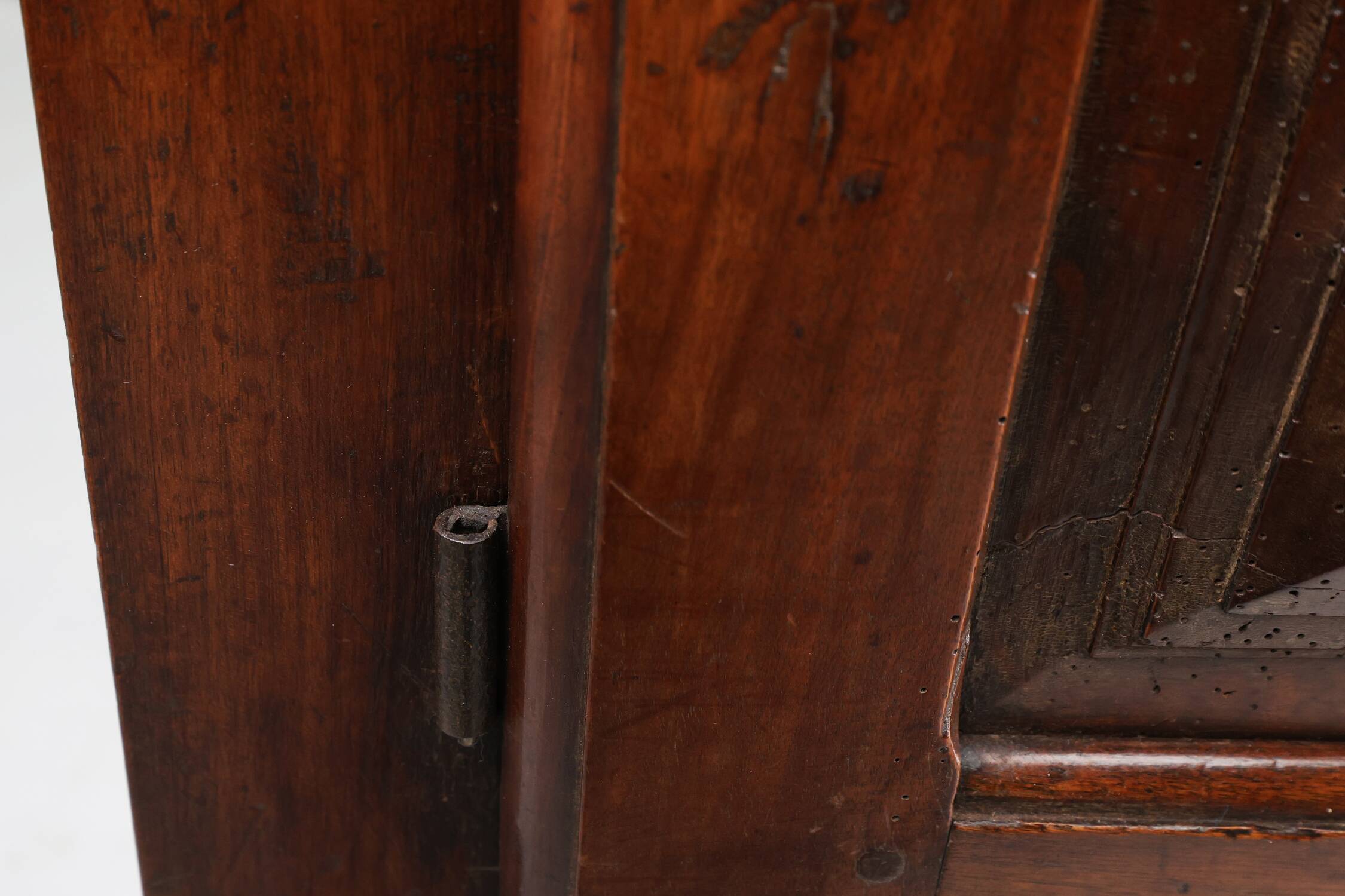 Antique 16th century Spanish carved cabinet in oak.