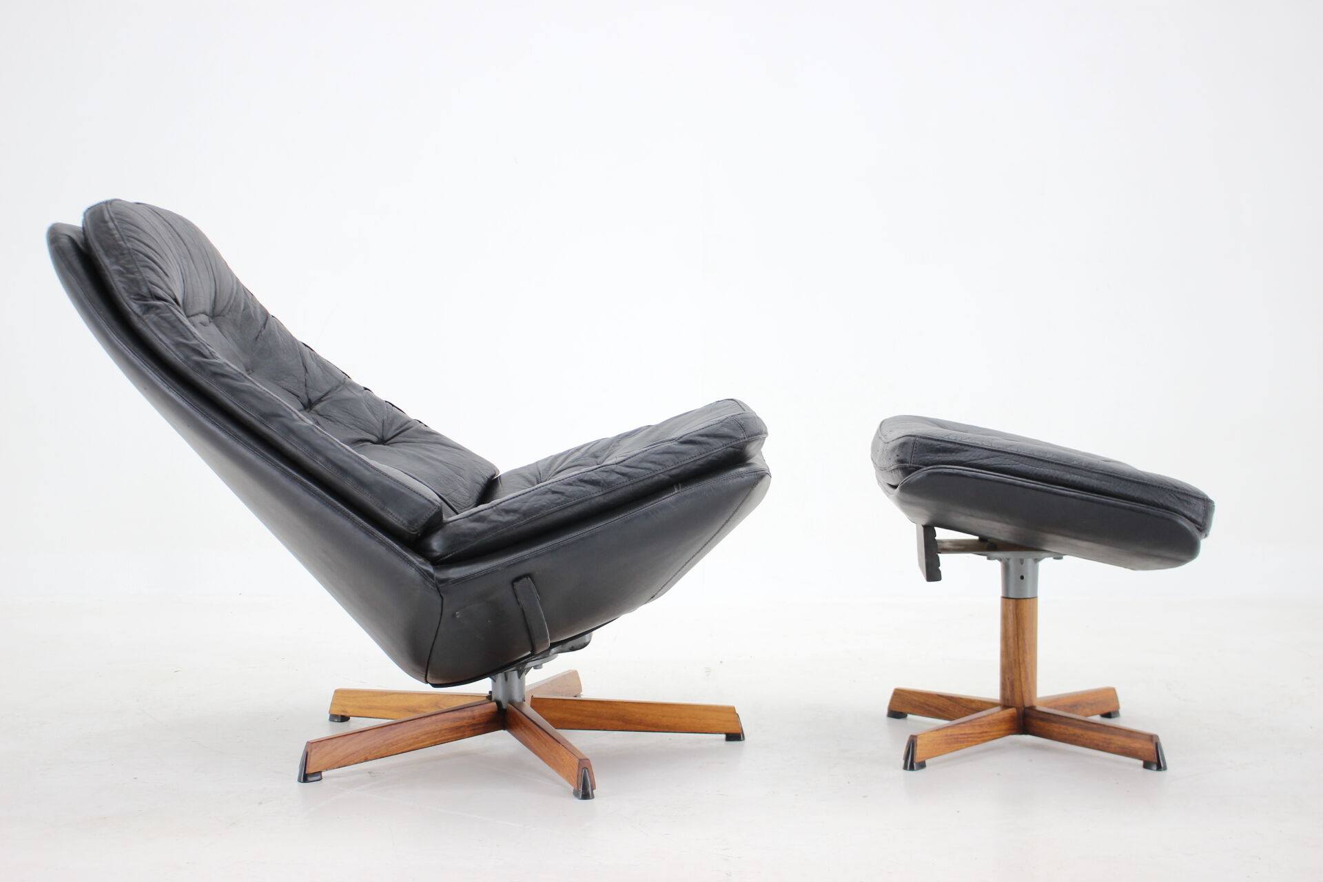 Madsen and Schubell Black Leather Reclining Chair and Stool, Denmark 1960