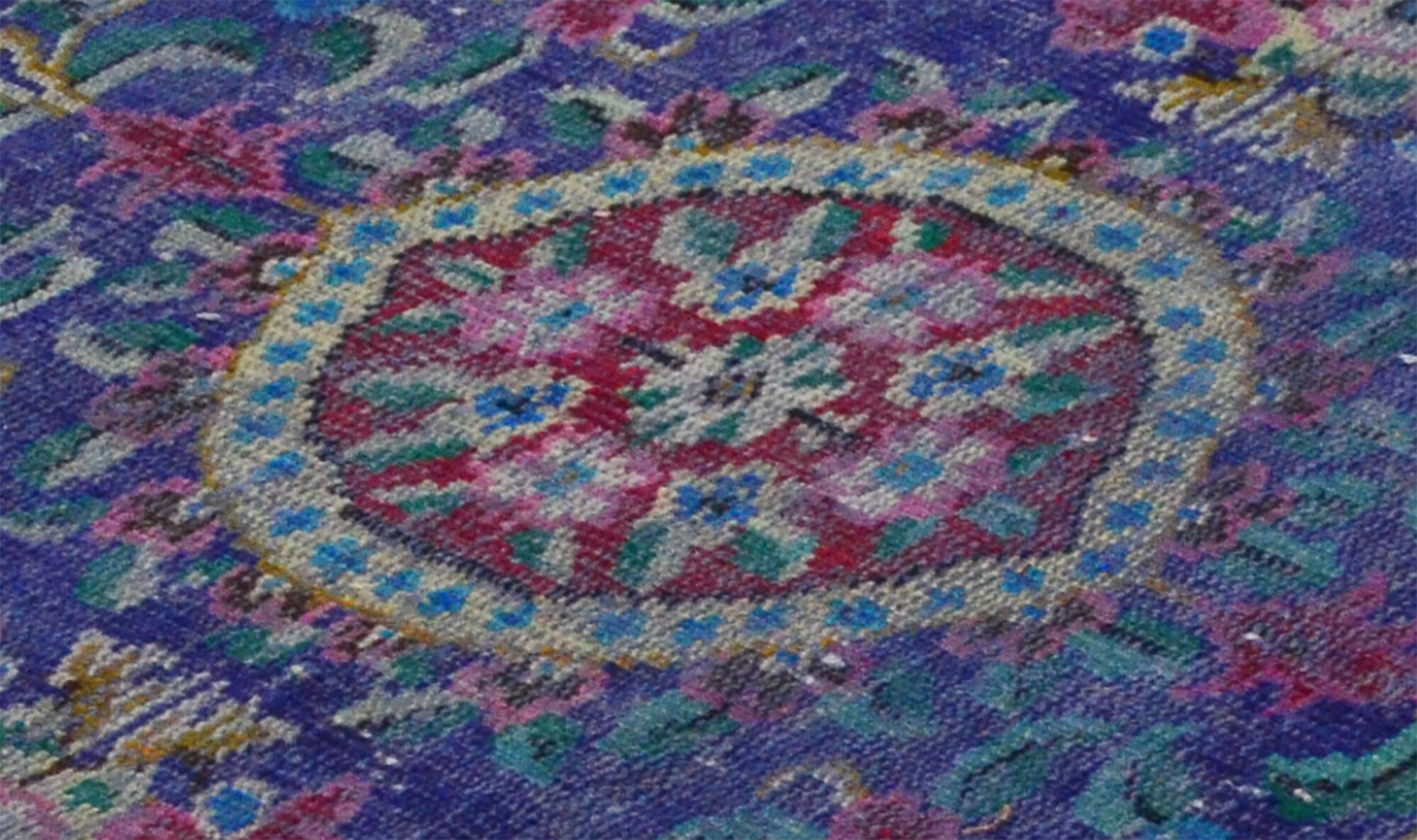 Anatolian handmade vintage rug 153 cm x 104 cm