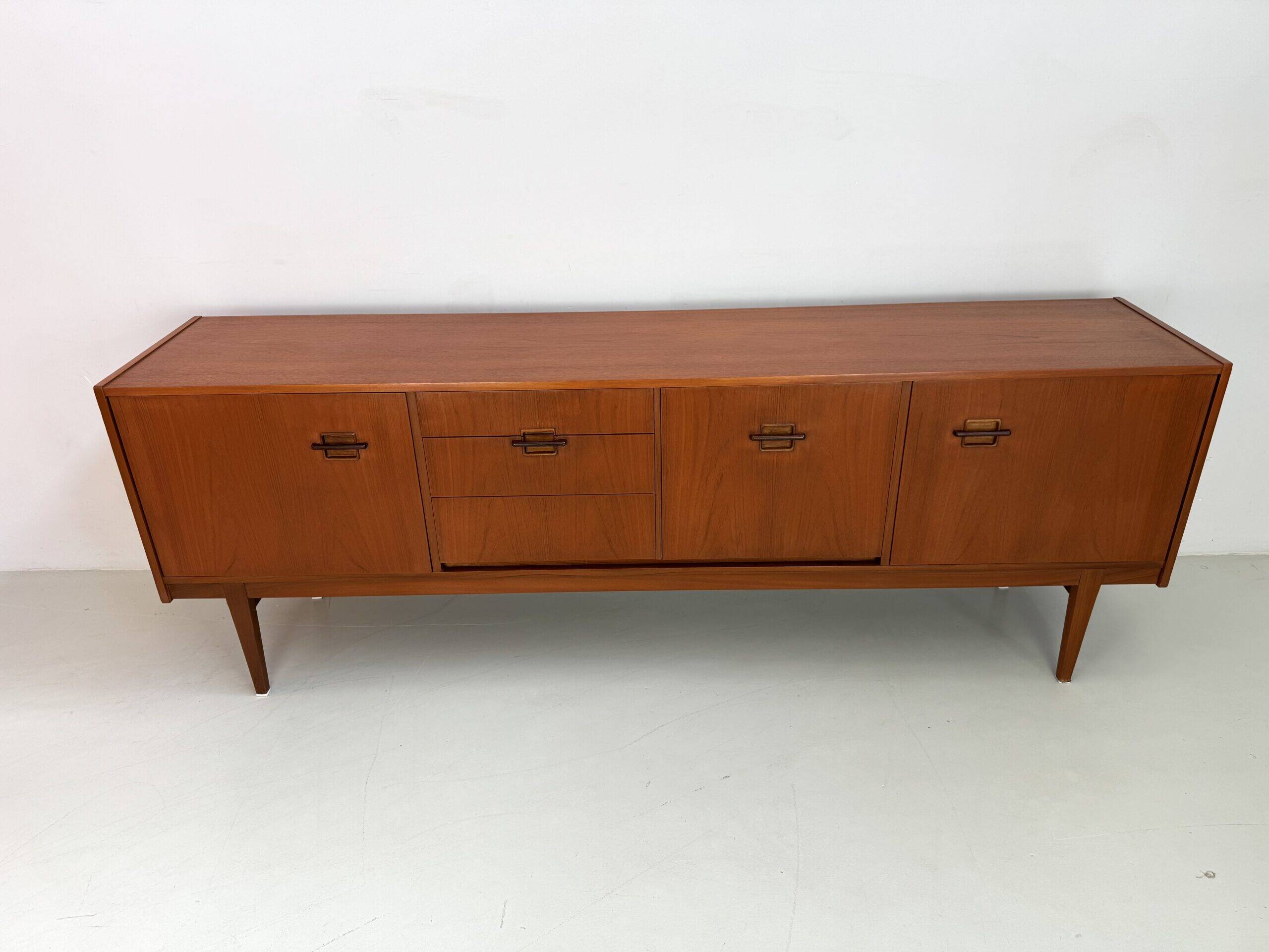 Buffet vintage.