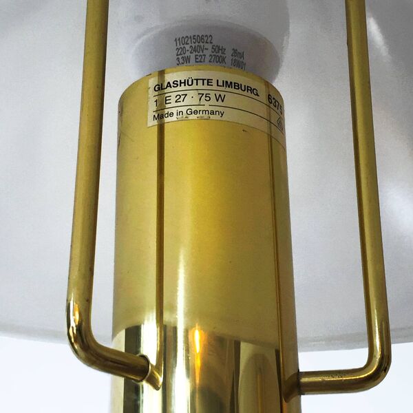 Lampe laiton et opaline blanche par Limburg 1970