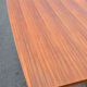 Table scandinave