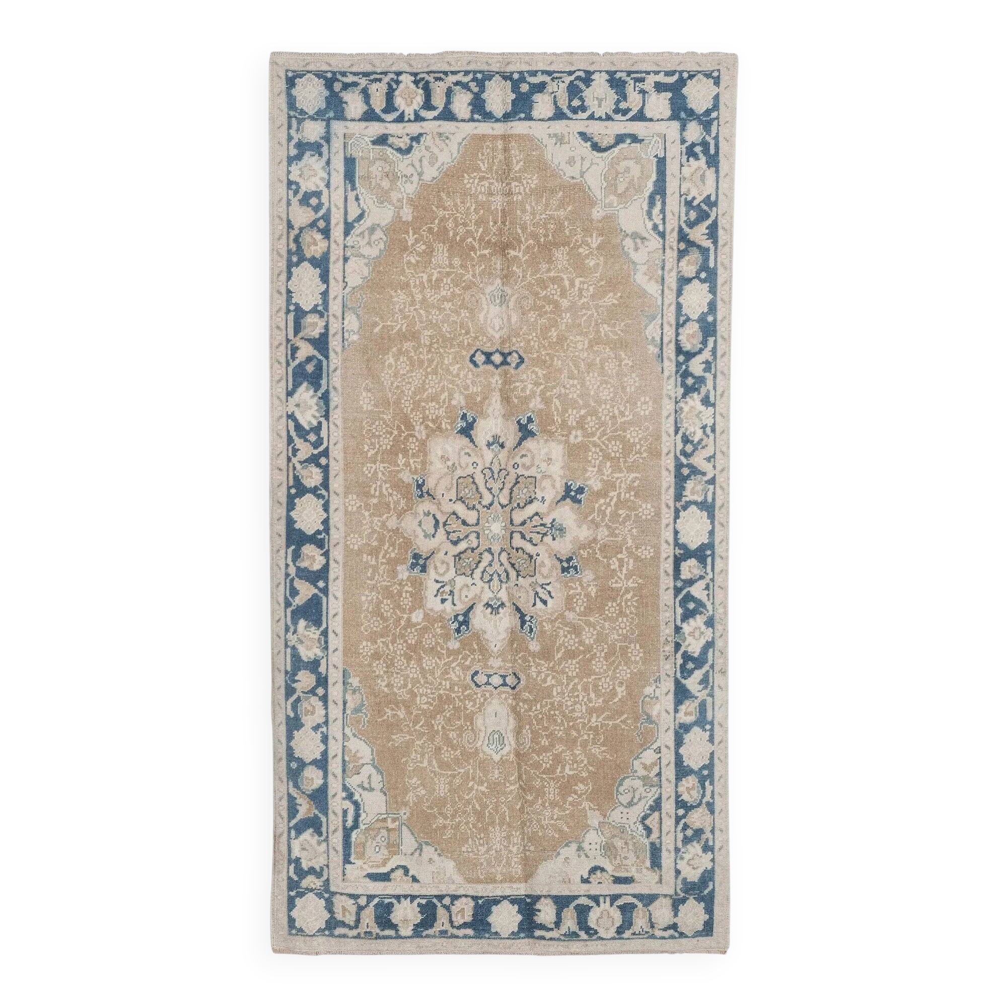 Vintage handmade Turkish rug 138x258 cm