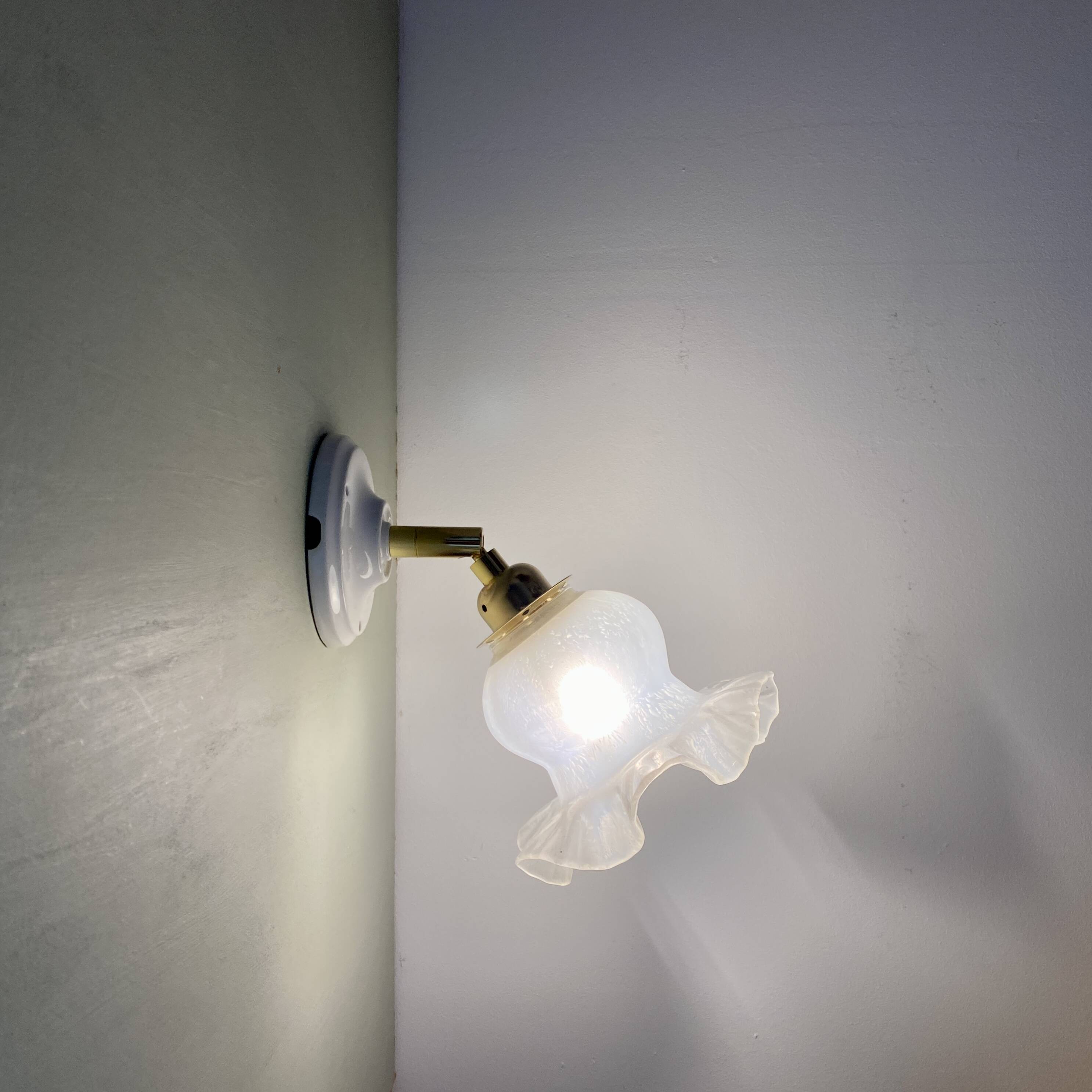 Vintage tulip wall lamp in white opaline