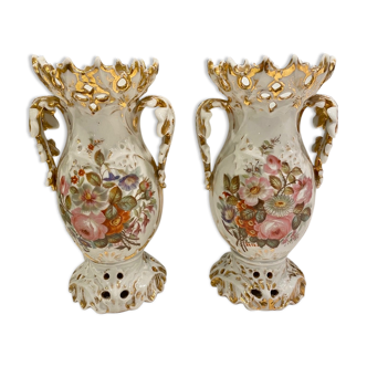 Paire de vases décoratifs 19ème en porcelaine de Paris
