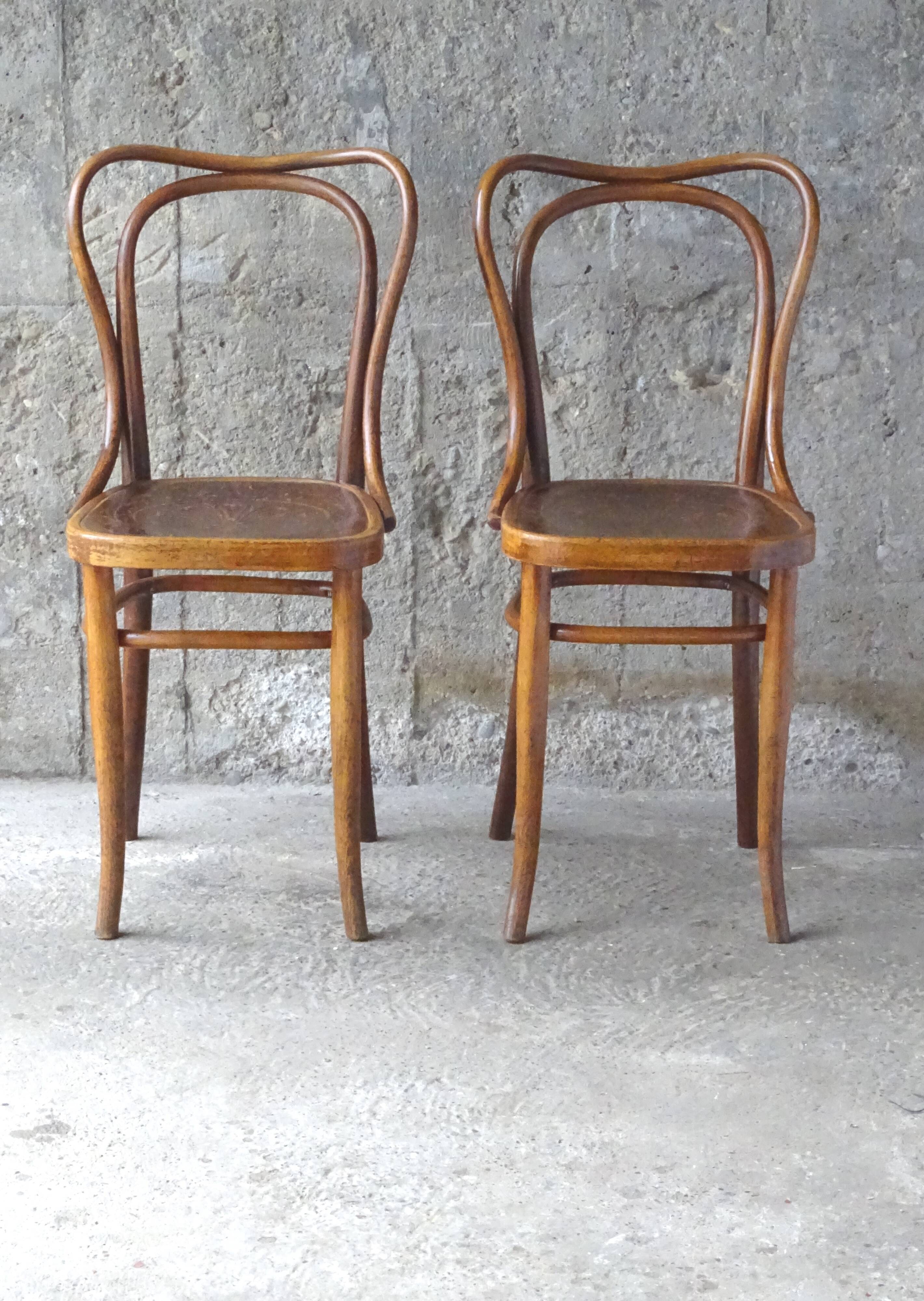 Chaises Kohn N°55 hauteu assise 46 cm