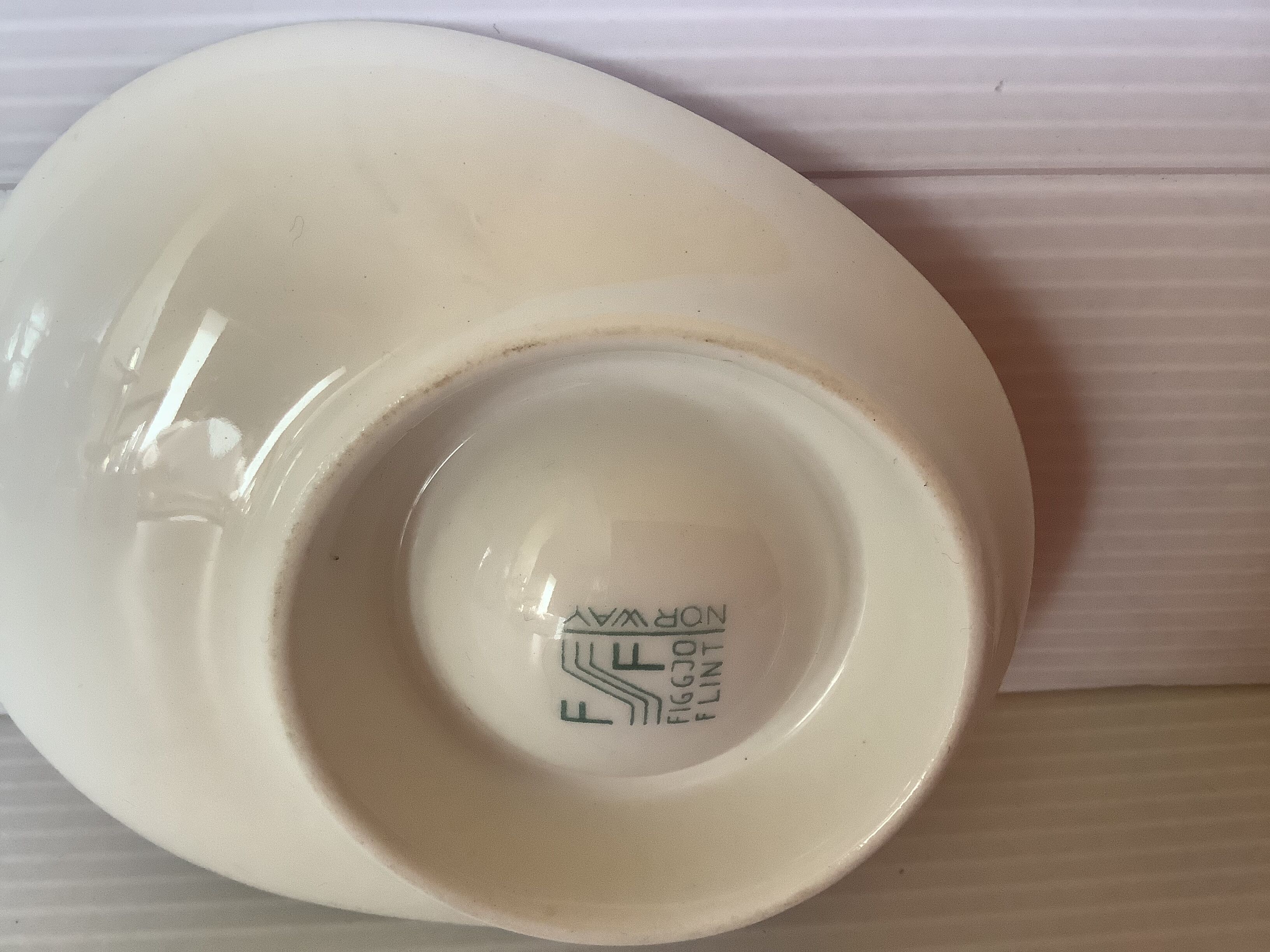 Egg cup flower norway turi gramstad Oliver