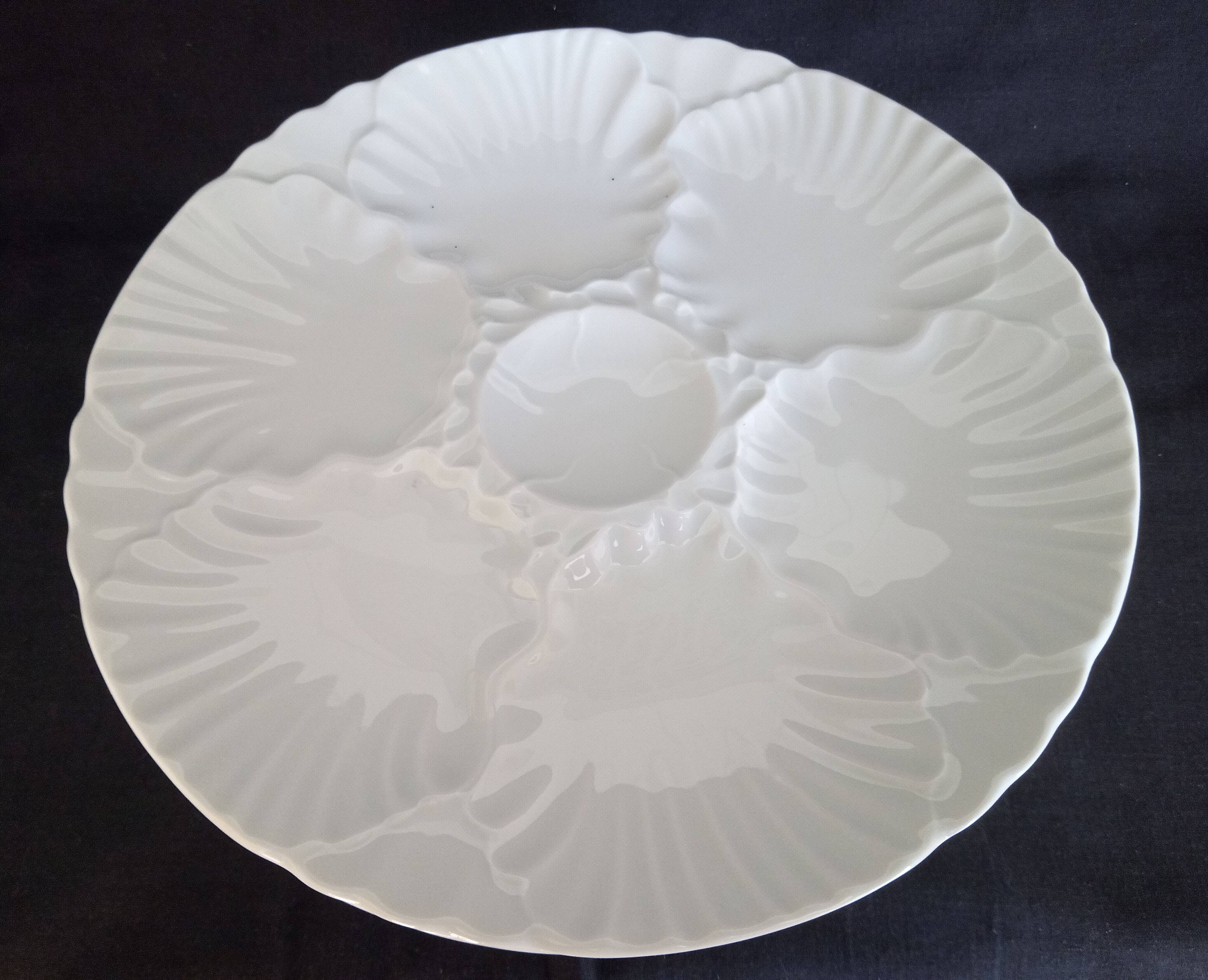 Set of 6 Bareuther Bavaria white porcelain oyster plates