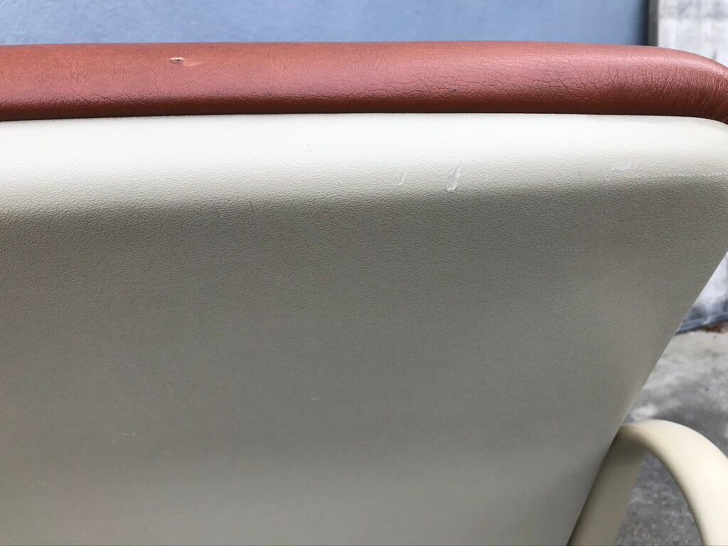 Pair of vintage Steelcase 1970 armchairs