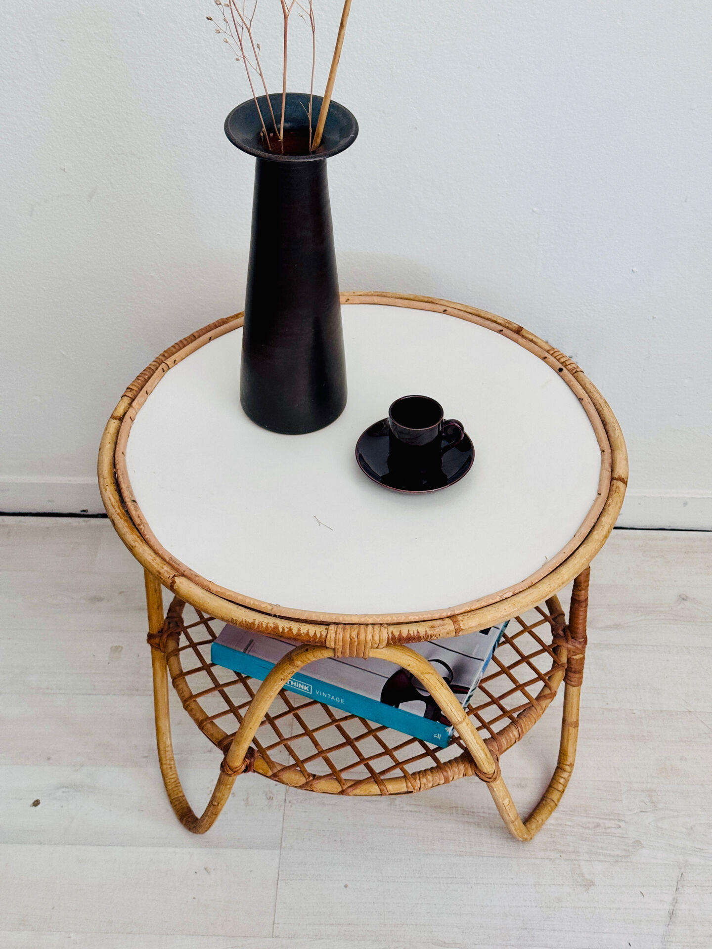 Table en rotin vintage des années 60