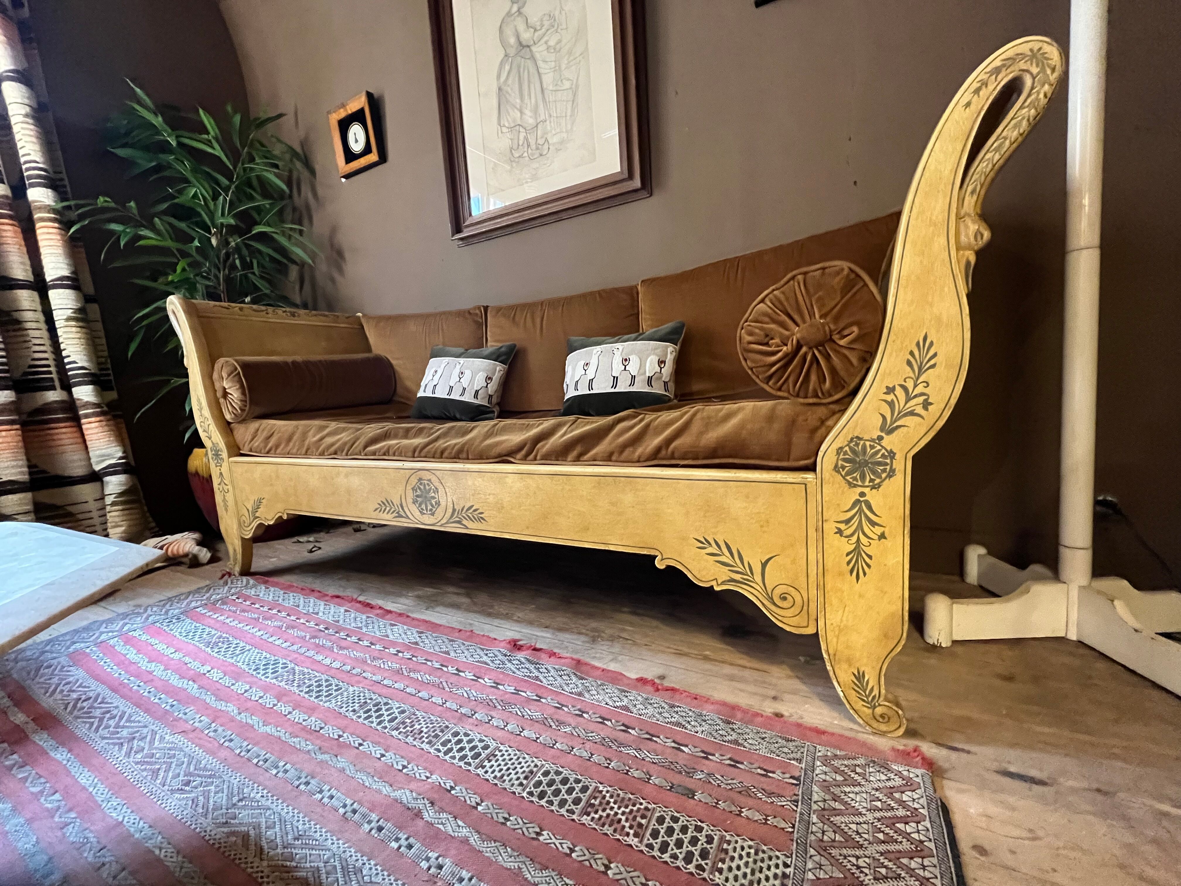 Bench 1900 swan head