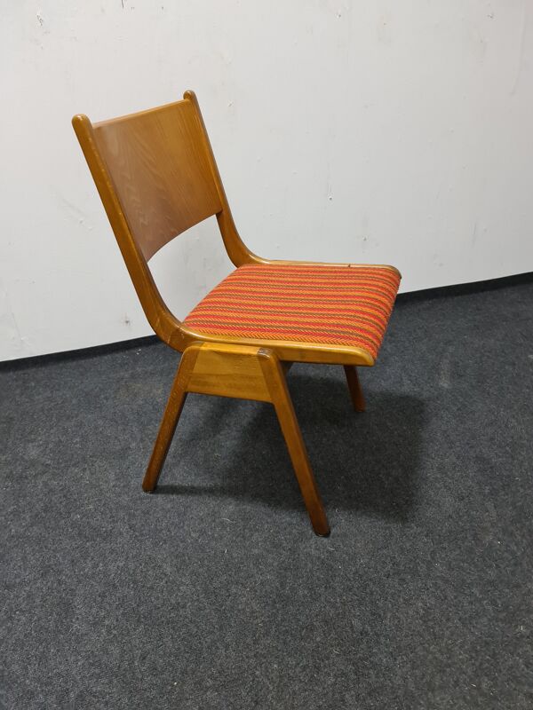 Chaise empilable