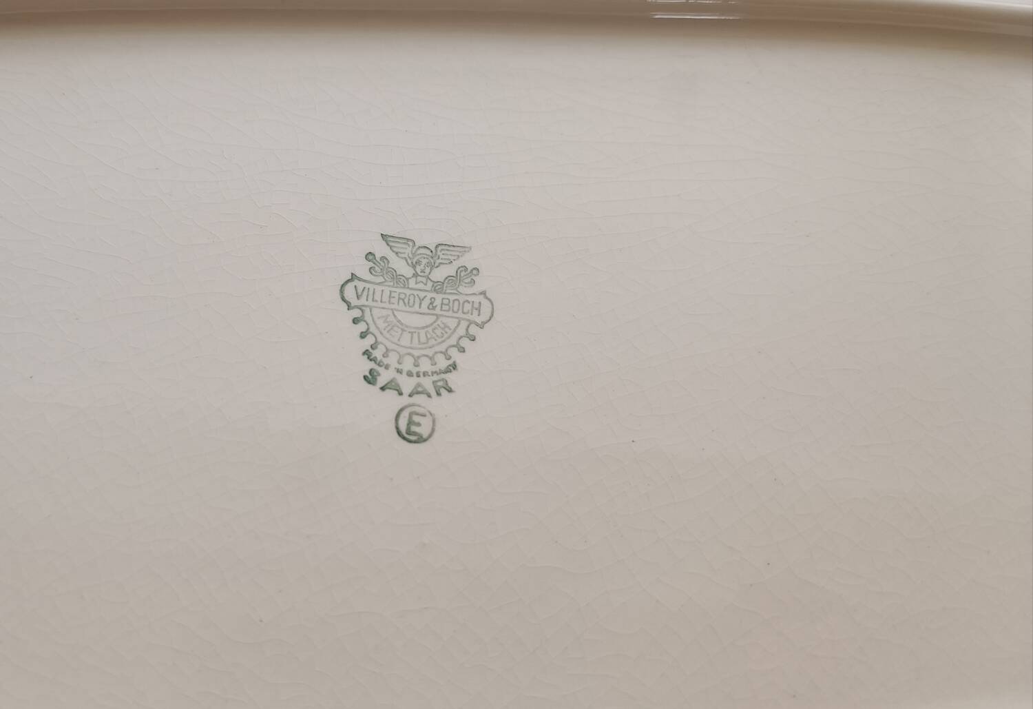 Villeroy & Boch large ivory dish